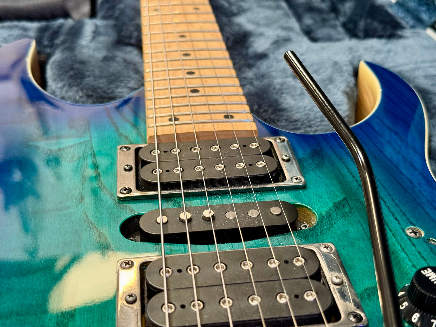 🔥2021 MINT🔥 Ibanez RG470AHMZ~ Blue Moon Burst~ Hard Case~ Zero Edge Tremolo!
