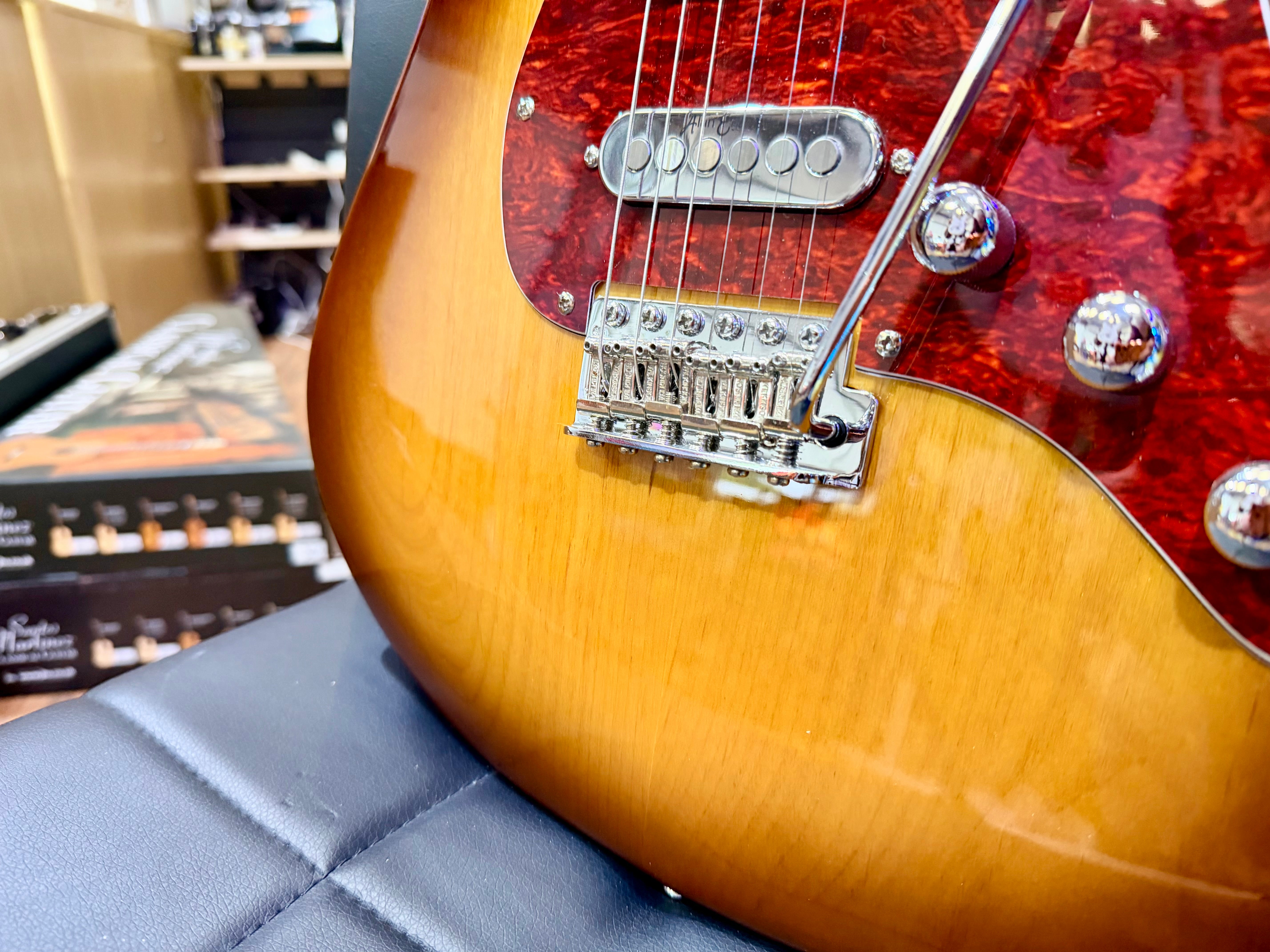 🔥NEW🔥 Vintage REVO Series 'Deluxe' Guitar ~ Cappuchino Burst~ Alan Entwistle!