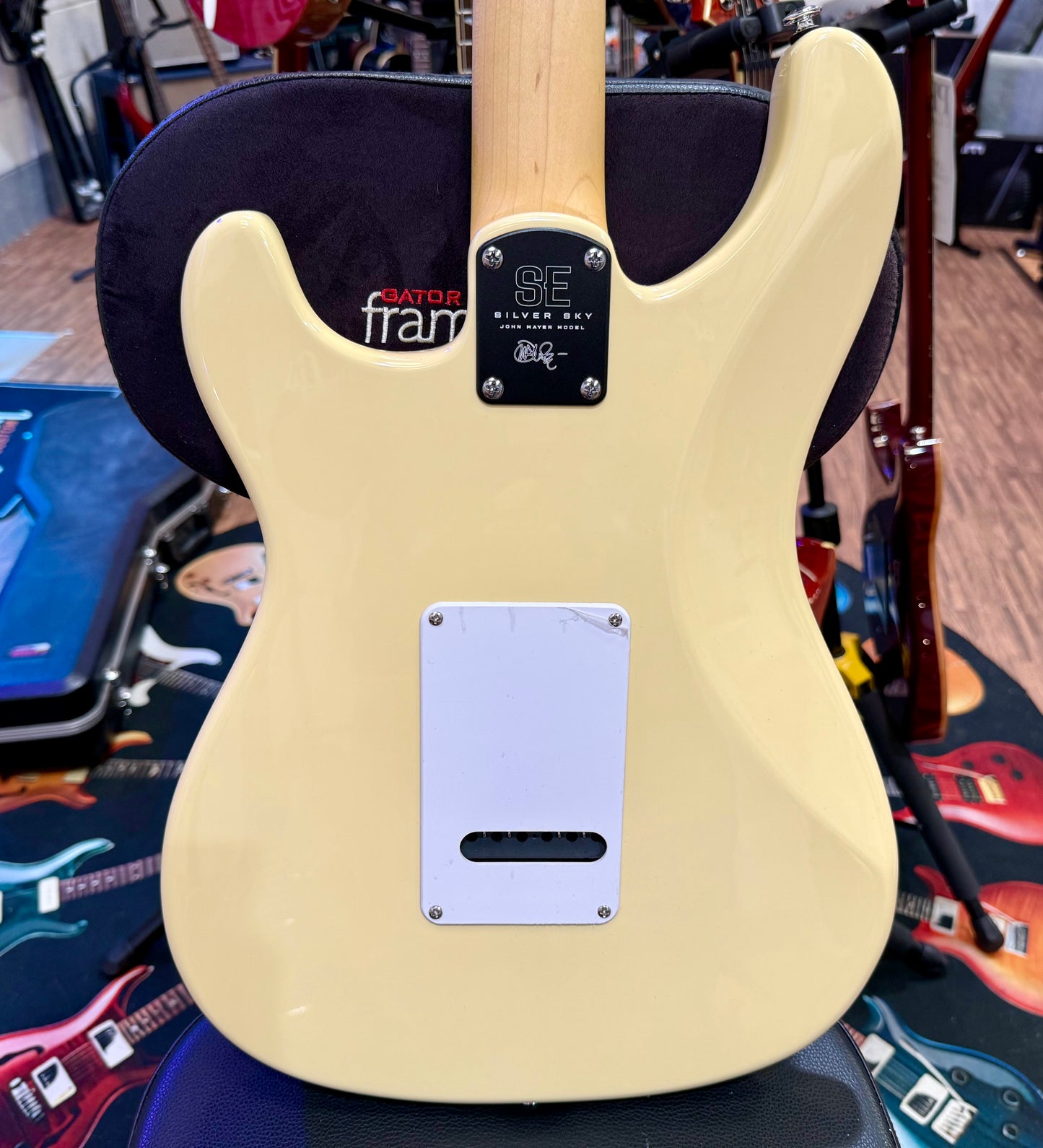 🦅 BRAND NEW 🦅 PRS Silver Sky SE Guitar~ John Mayer~ Moon White + Gig Bag!