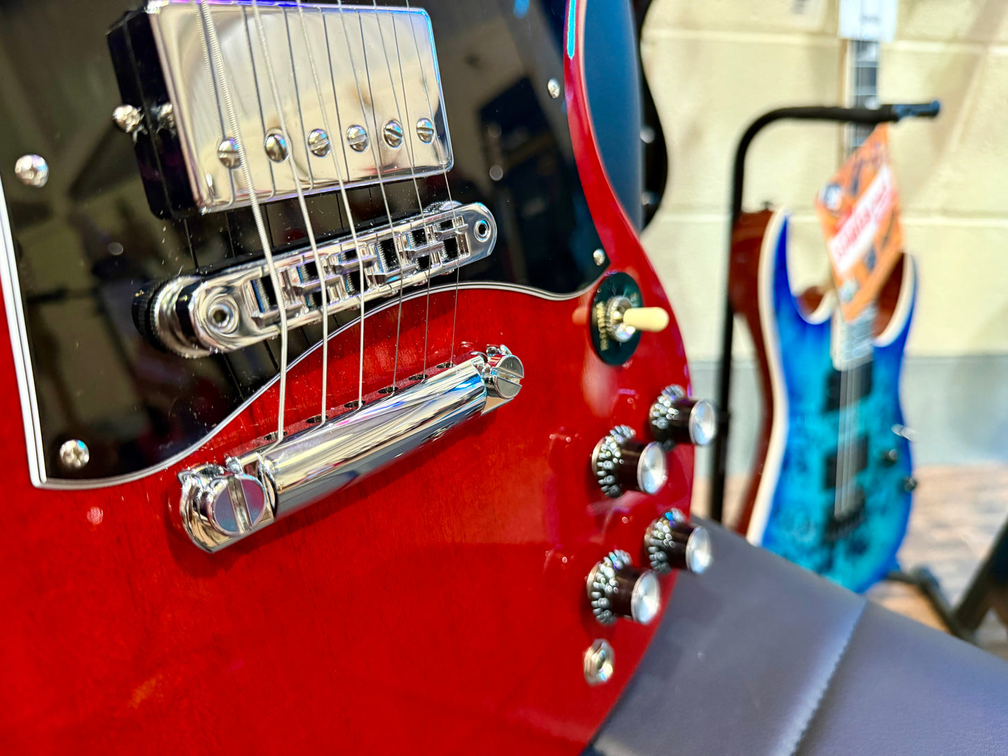 š„2024 USAš„ Gibson SG Standard~ Heritage Cherry~ Hard Case & Candy!