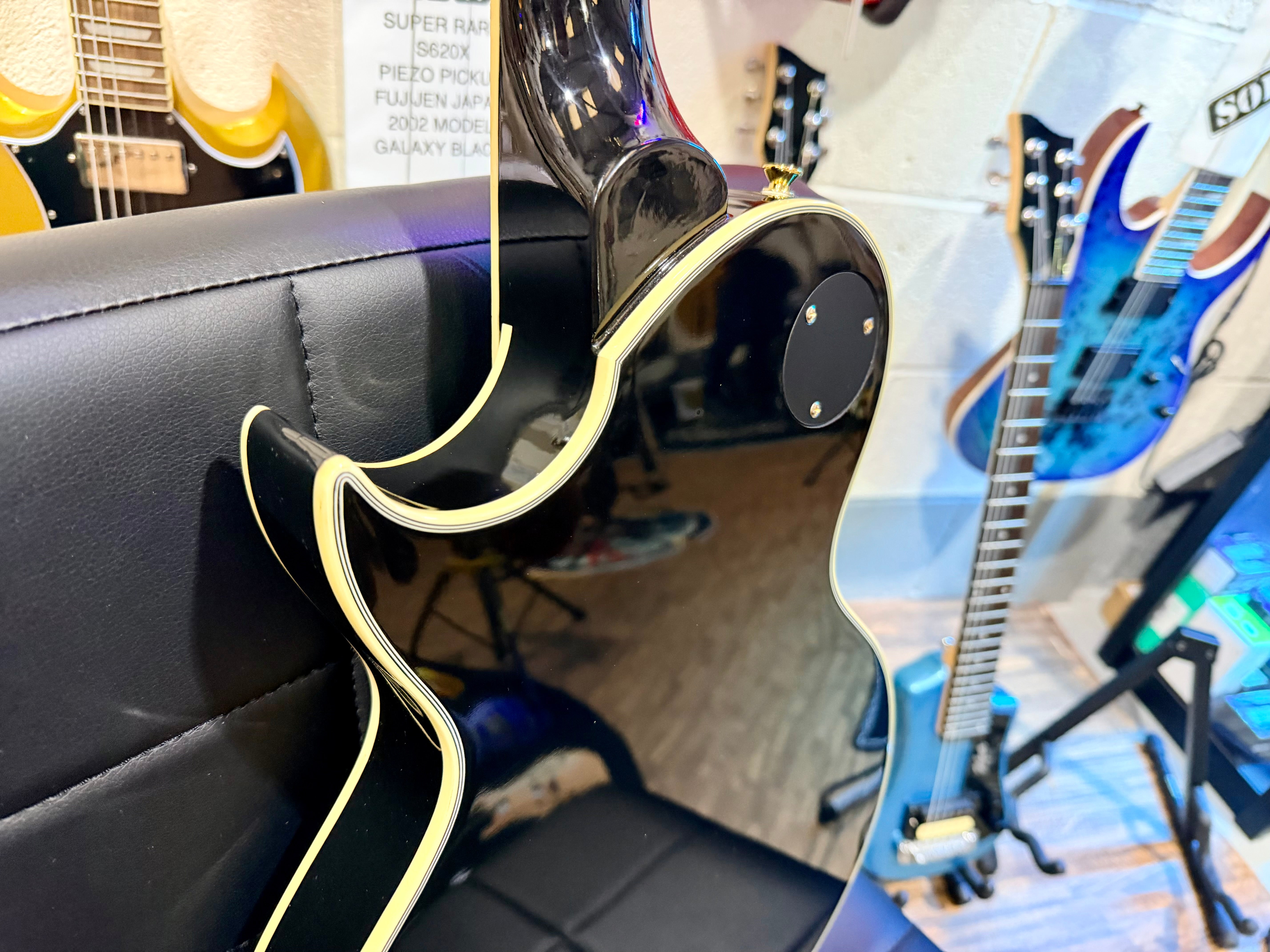 🔥MINT🔥 Vintage V100PBB V100 Les Paul~ P90 Pickups~ 2W90 Gold Hardware~ Black!