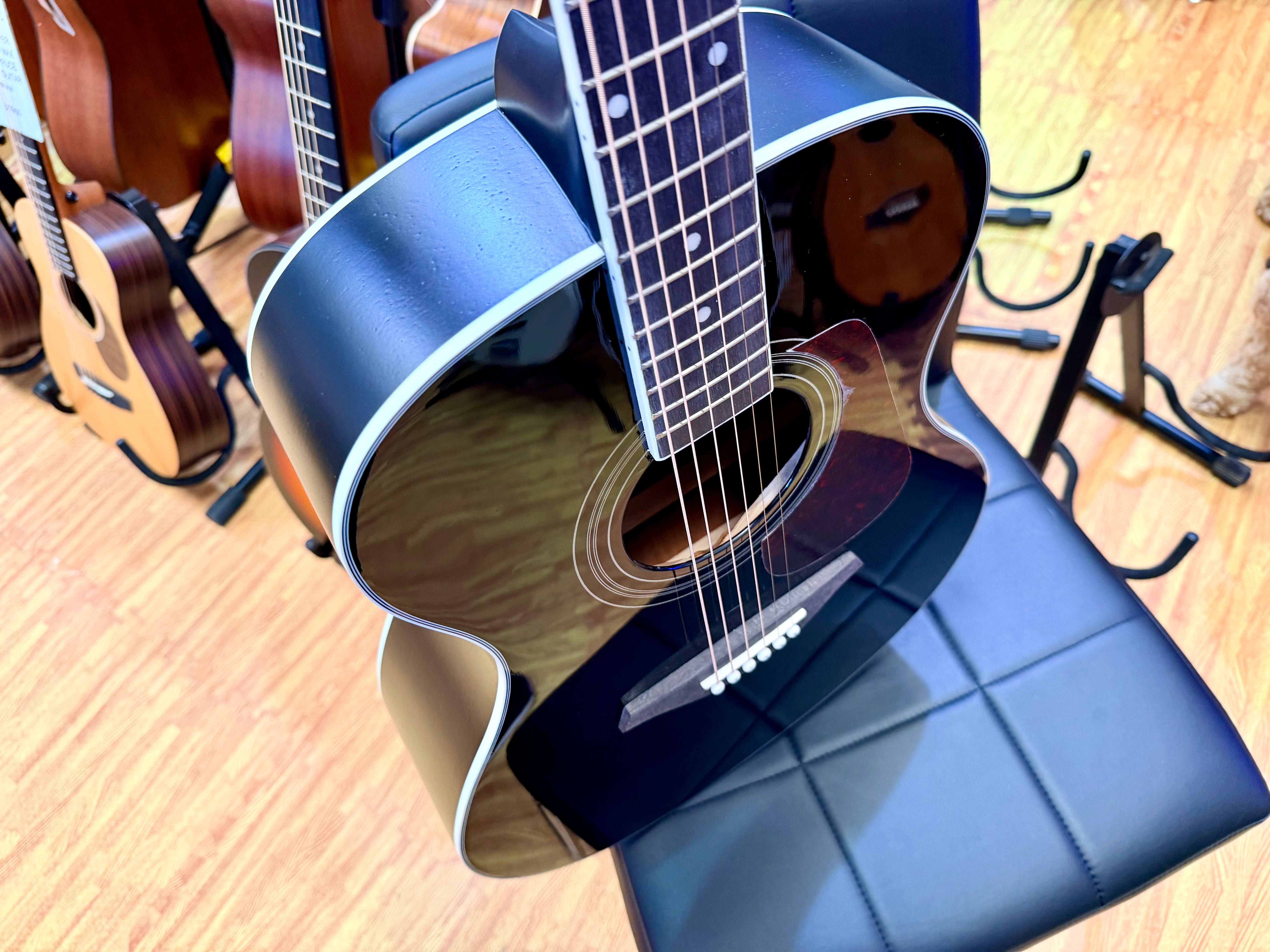 πNEWπ Vintage VE330 Electro Acoustic Guitar~ Gloss Black~ Solid Spruce Top!