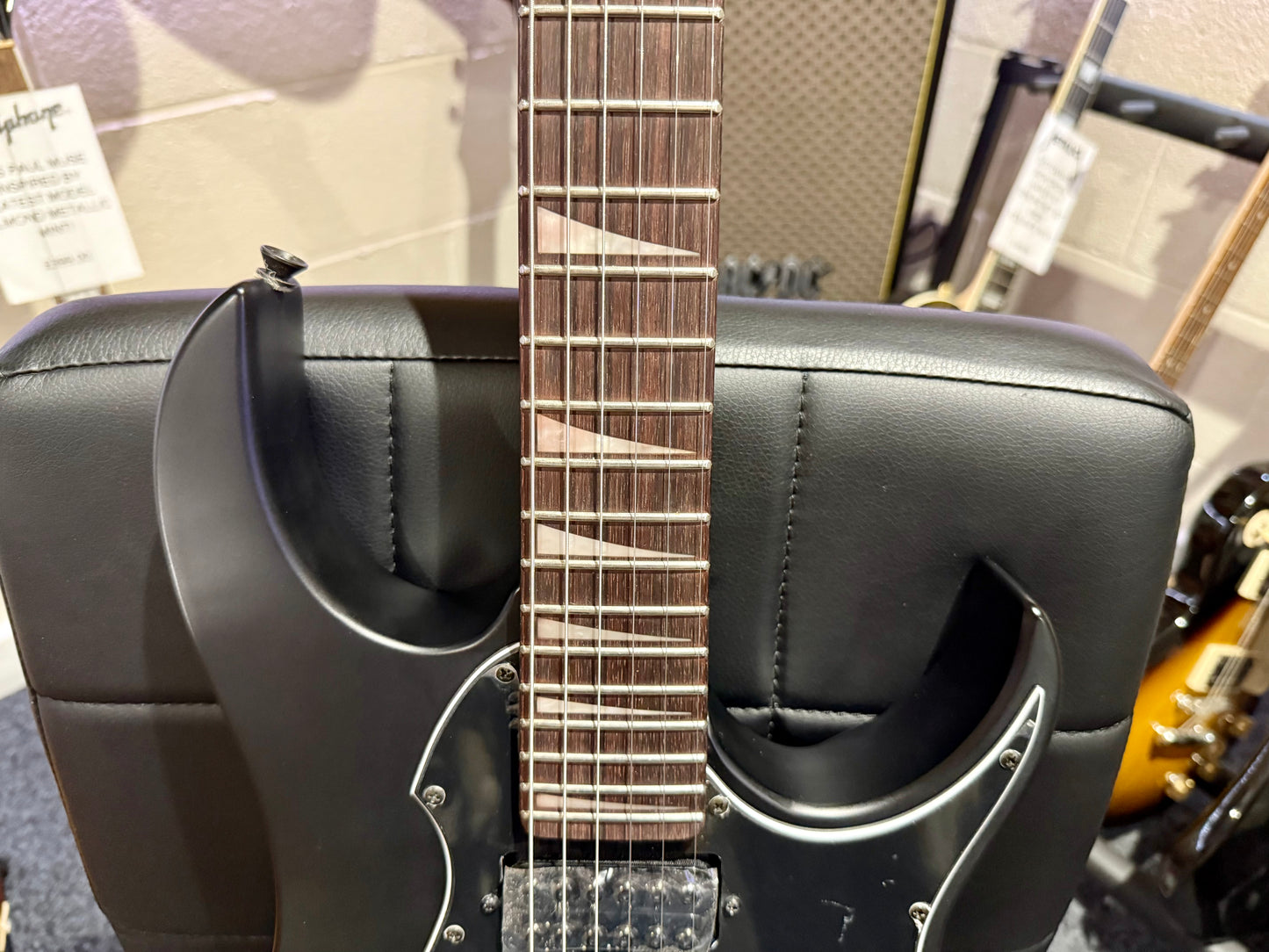 🔥EX DEMO🔥 2022 Vintage VMX Series Raider Electric Guitar~Black~ Floyd Rose!