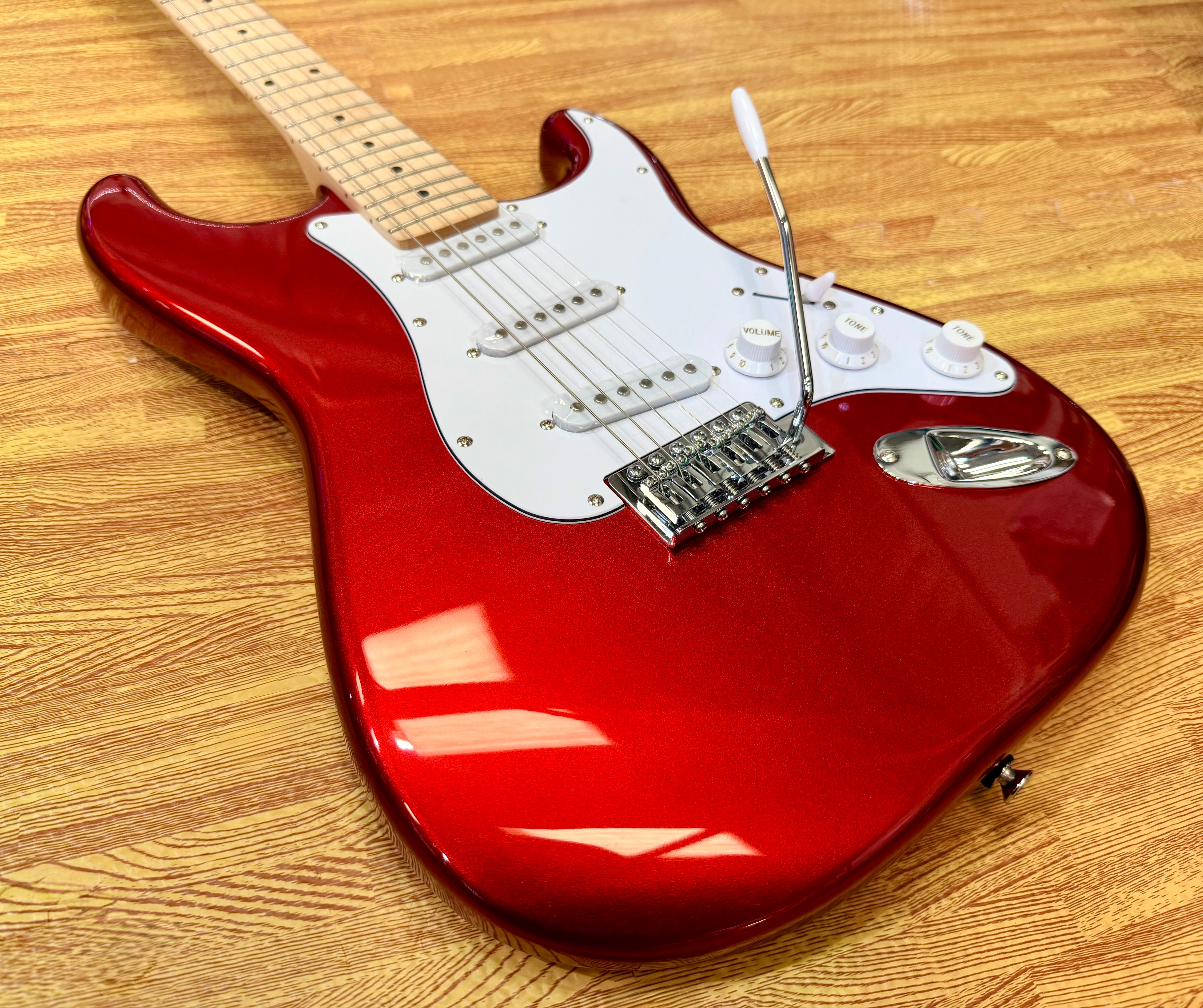 ๐ธ EastCoast ST1 Electric Guitar- Candy Apple Red~ Maple Neck Stratocaster ๐ธ