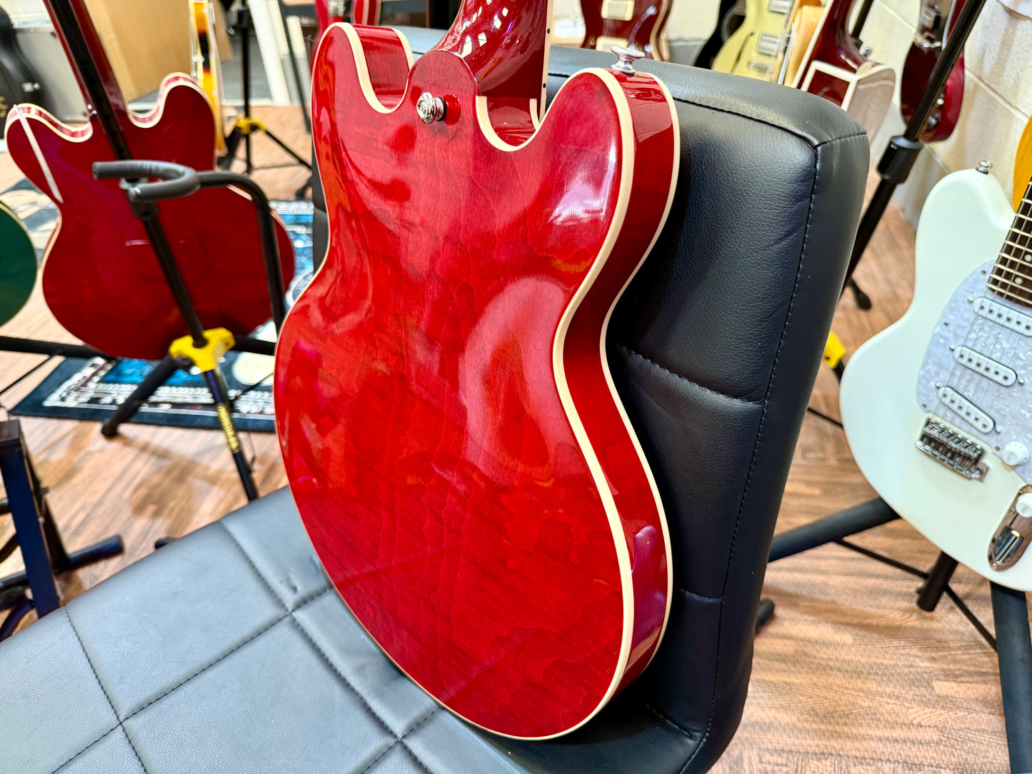 π2021 USA π Gibson ES-339 Figured Sixties Cherry~ Hollow-body~ Case & Candy!