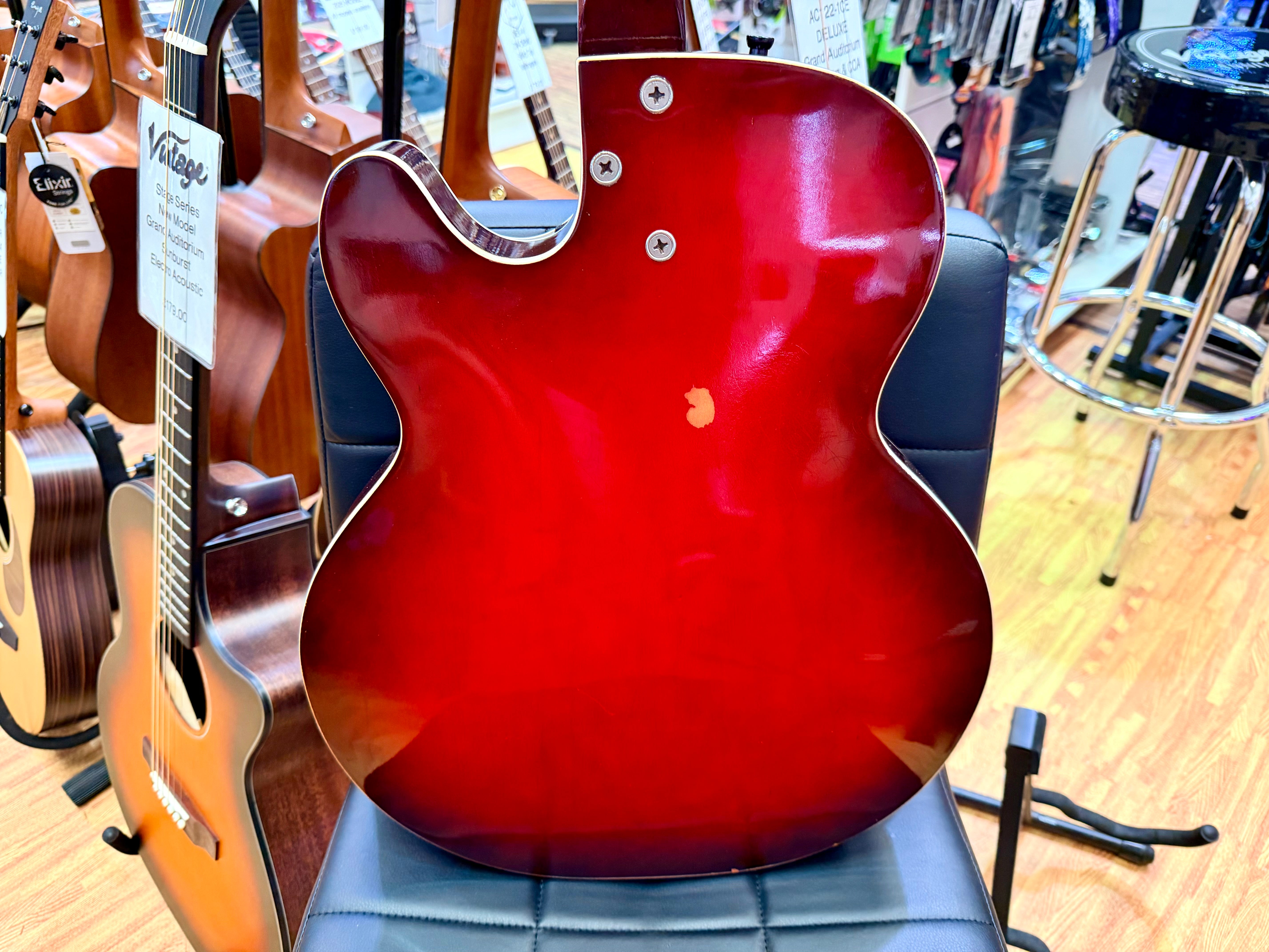 ✨VINTAGE✨ 1963 Harmony H53 Rocket~ Made in USA~ Semi-Hollow D’Armond P’up + Case