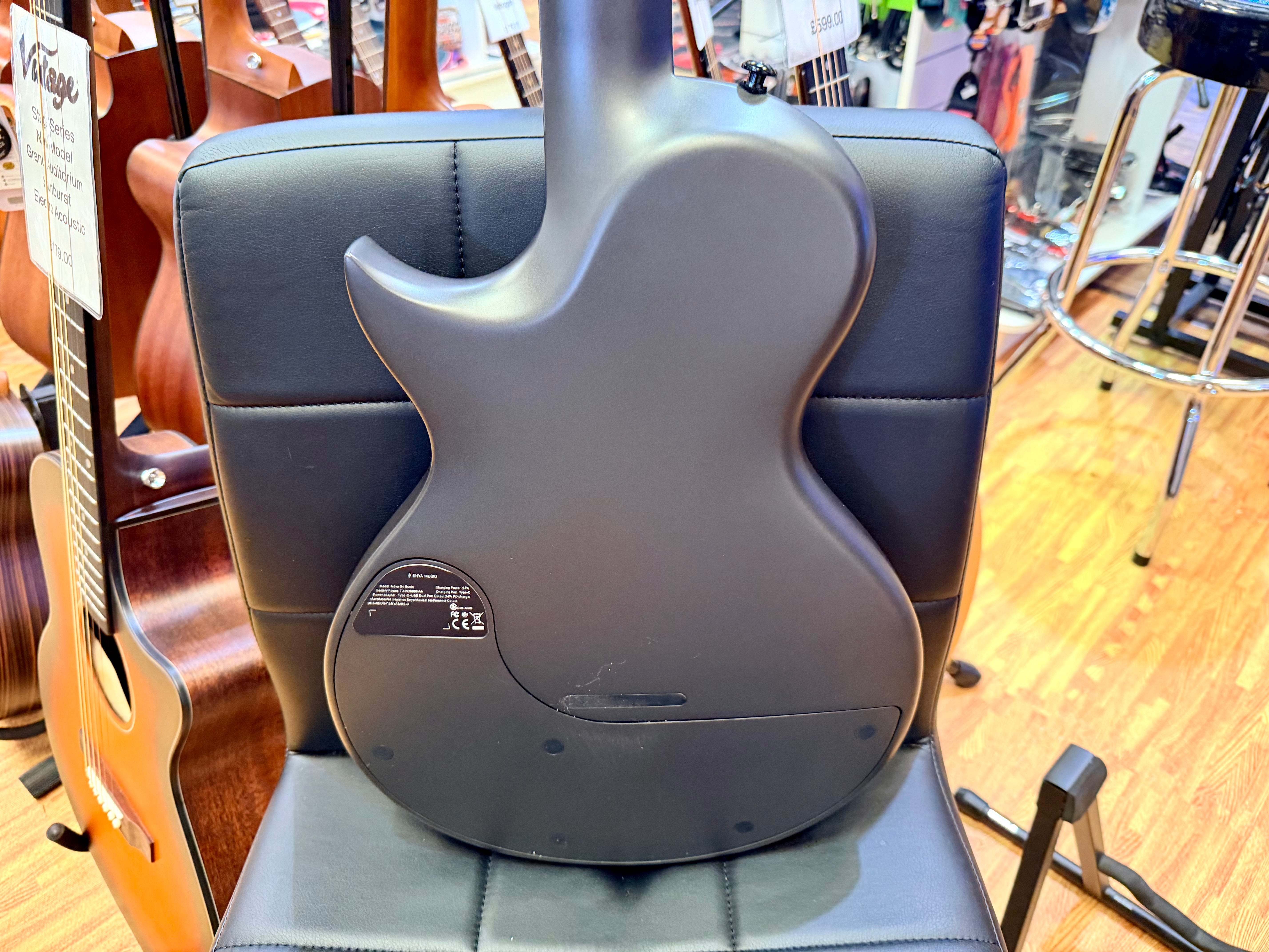 🔥B-STOCK🔥 Enya Nova Go Sonic Black Smart Carbon Fibre Electric Guitar + Bag!