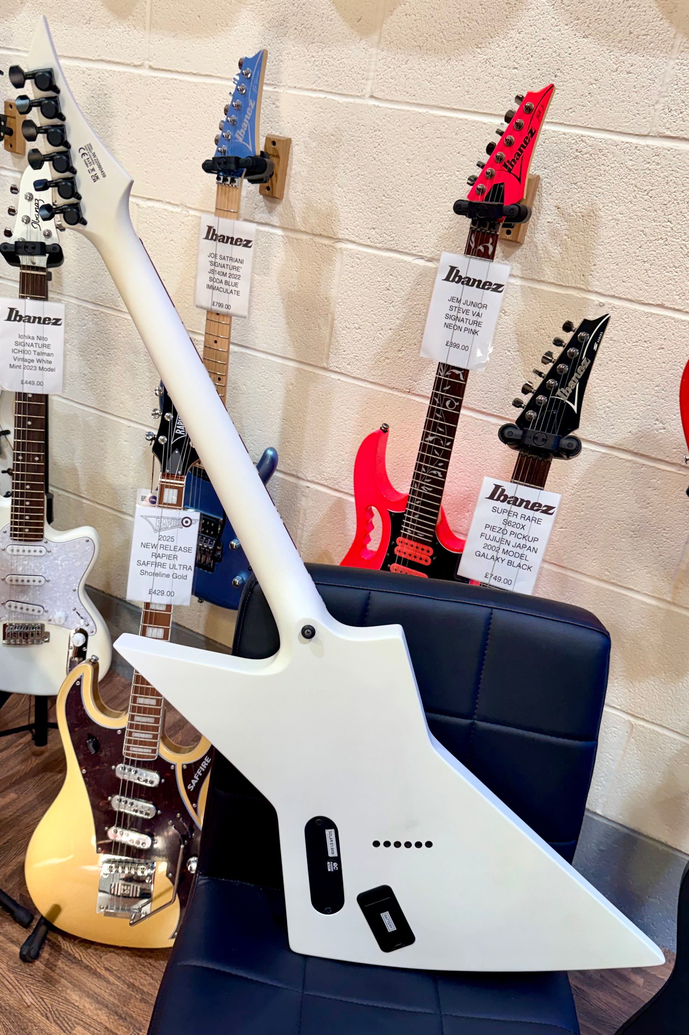 🔥2022🔥 Solar E1.6KW Kirk Windstein Signature~ Explorer Matte White~EMG~Gig Bag