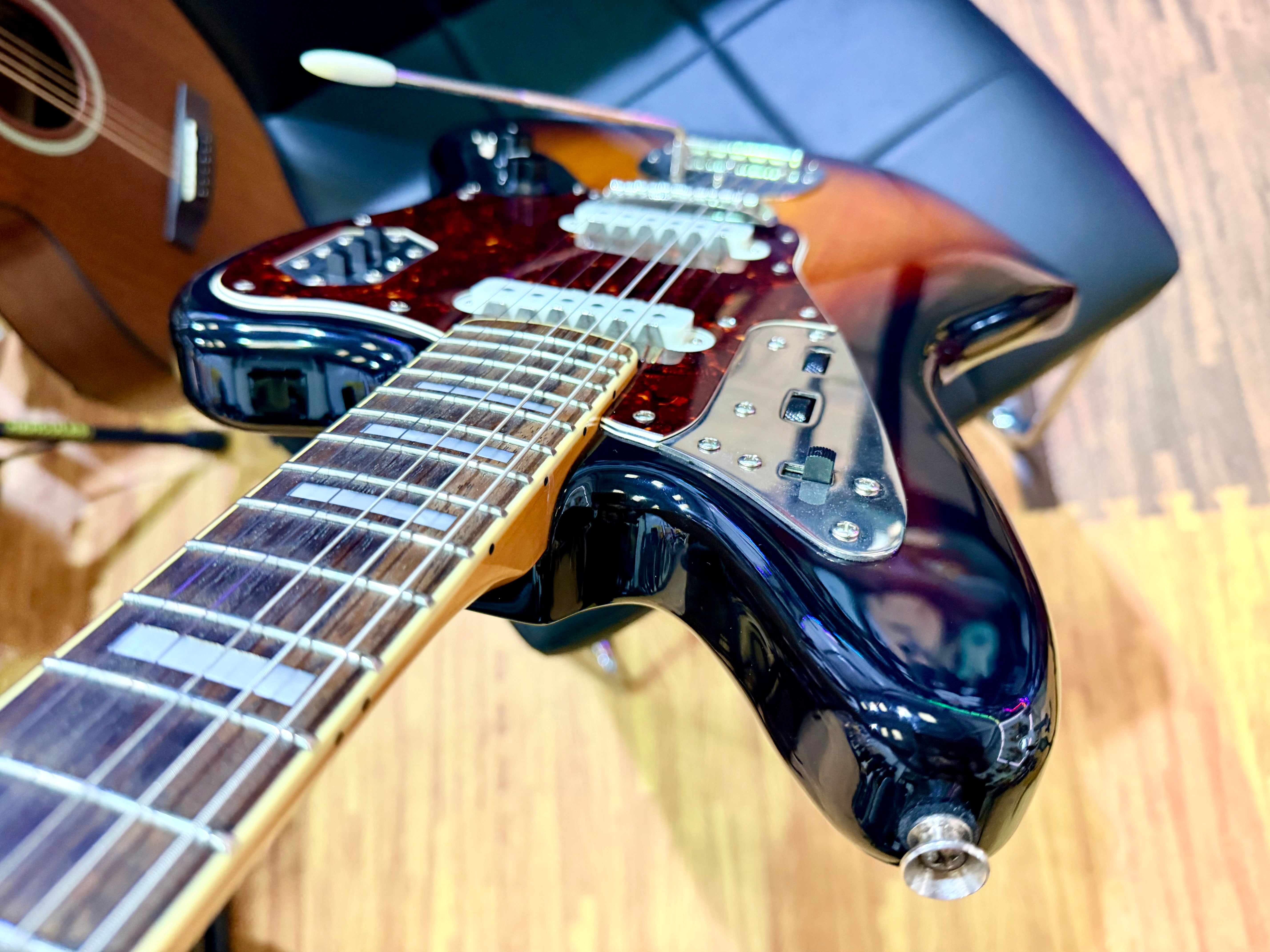 ✨2019✨ Fender Squier Classic Vibe '70s Jaguar~ 3-Tone Sunburst~ Electric Guitar