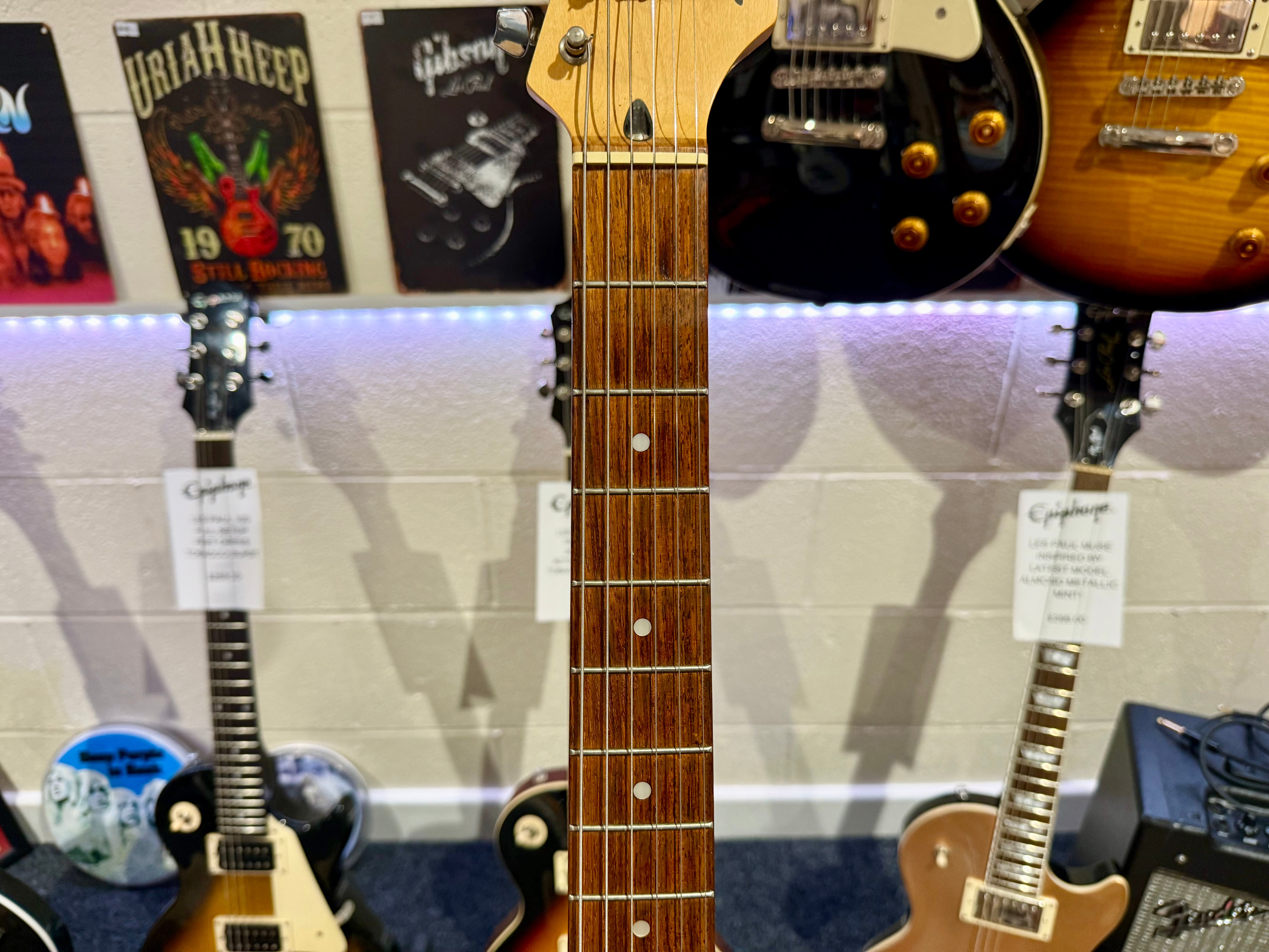 🌟RARE KOREAN🌟 1990’s Fender Squier Stratocaster~ Black & white Classic Strat!