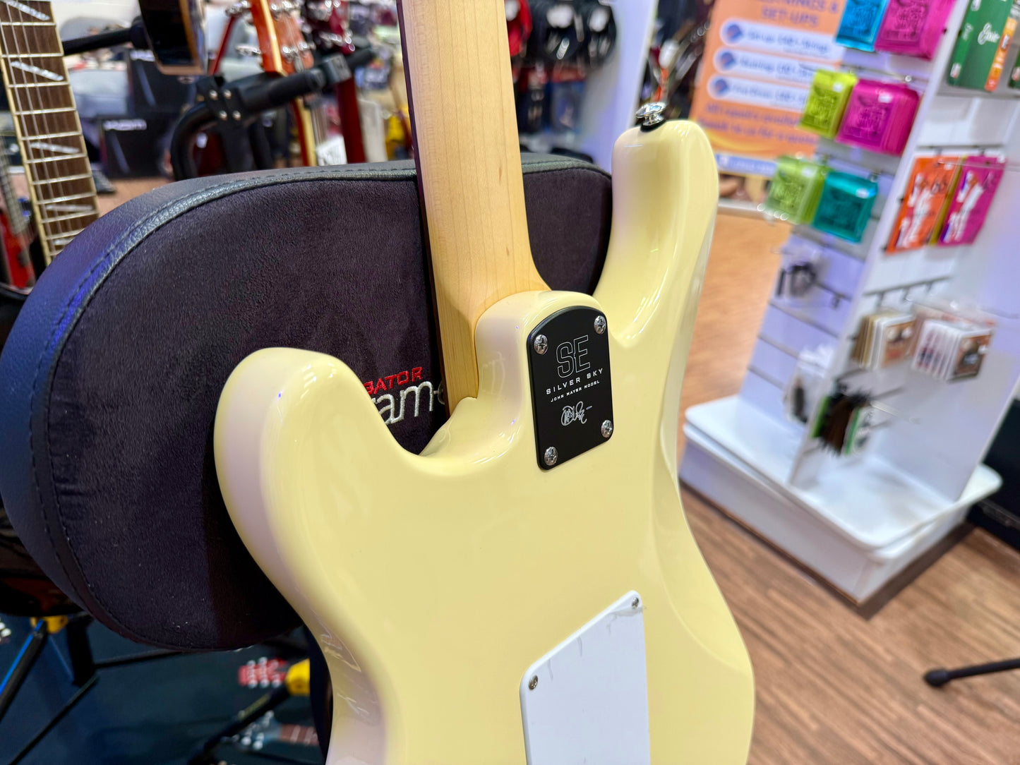 🦅 BRAND NEW 🦅 PRS Silver Sky SE Guitar~ John Mayer~ Moon White + Gig Bag!