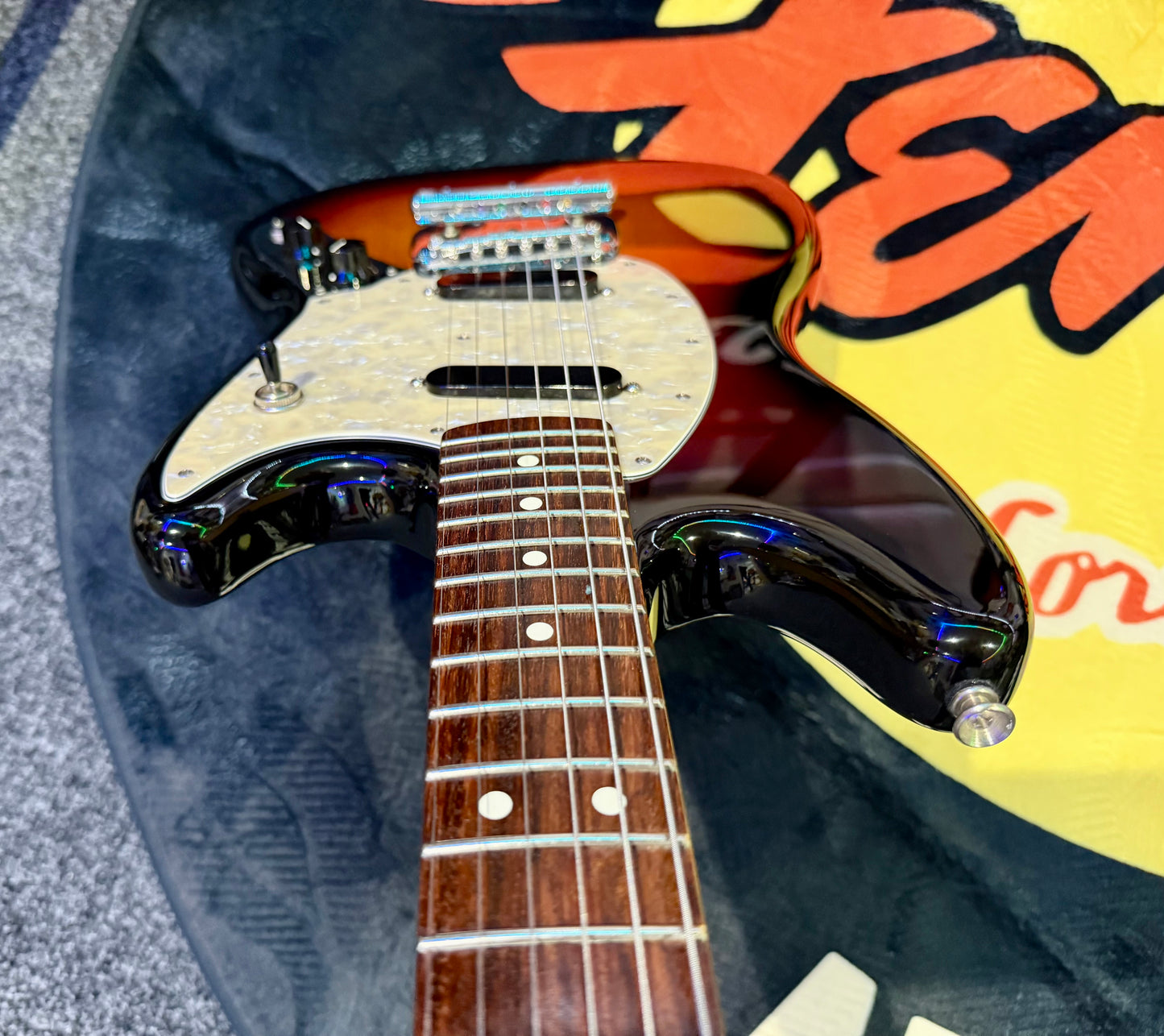 🔥2018 USA🔥 Fender American Performer Mustang~ 3-Color Sunburst~ Case & Docs!