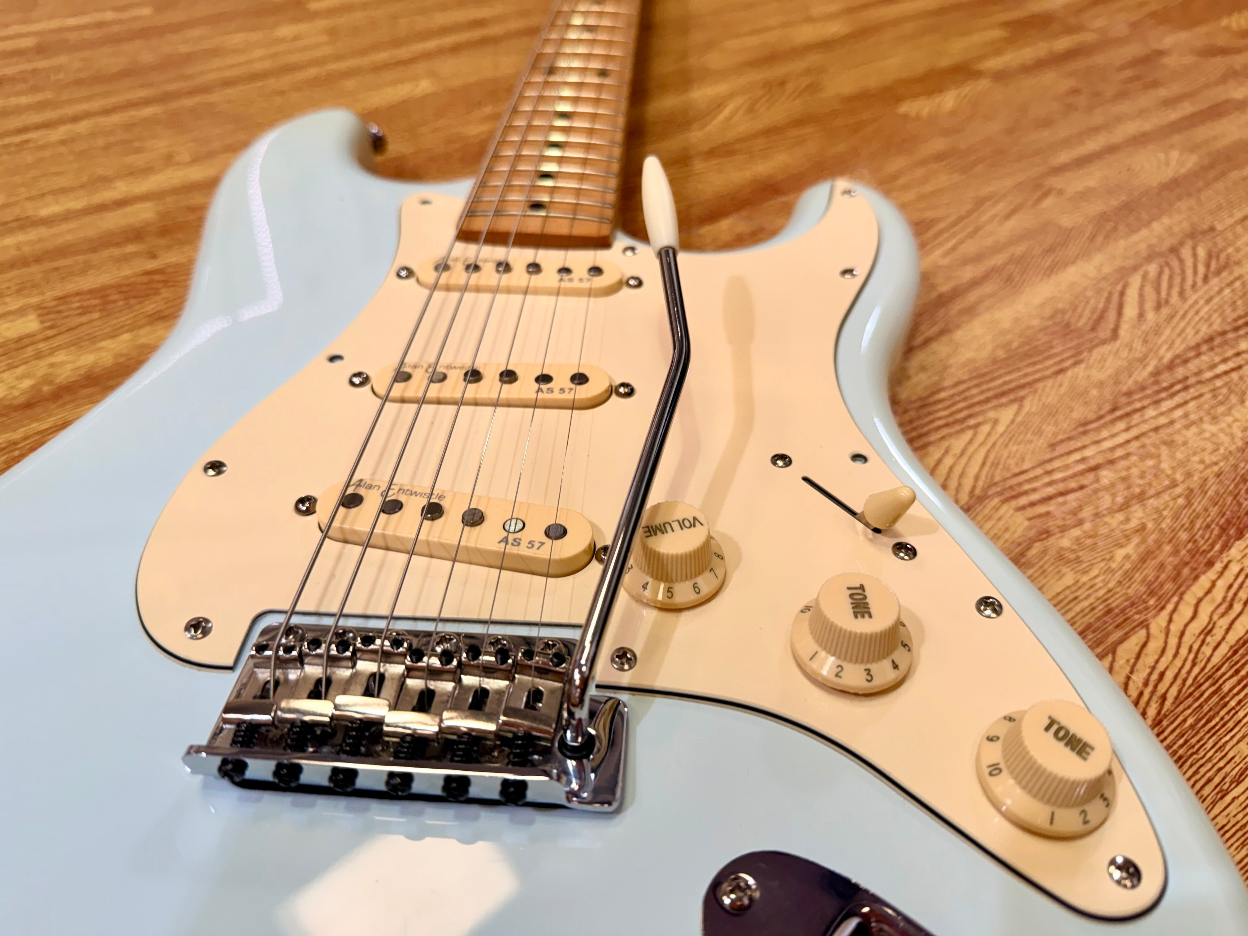 ✨2020✨ Revelation RTS-57 ‘50s Stratocaster Style Electric Guitar~ Daphne Blue!