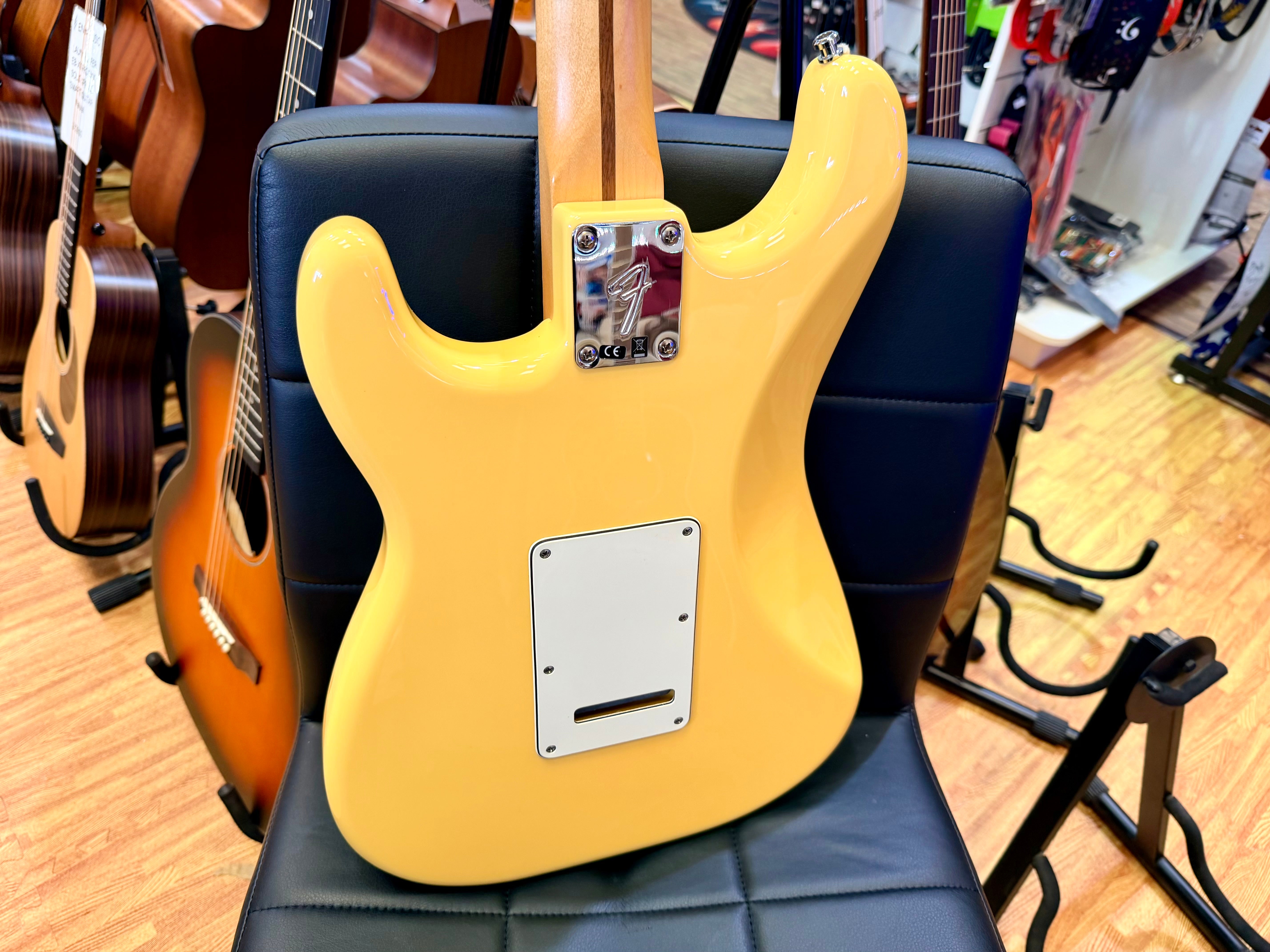 ✨2018✨ Fender Player Stratocaster~ Buttercream~ Maple Neck~ Made in Mexico!