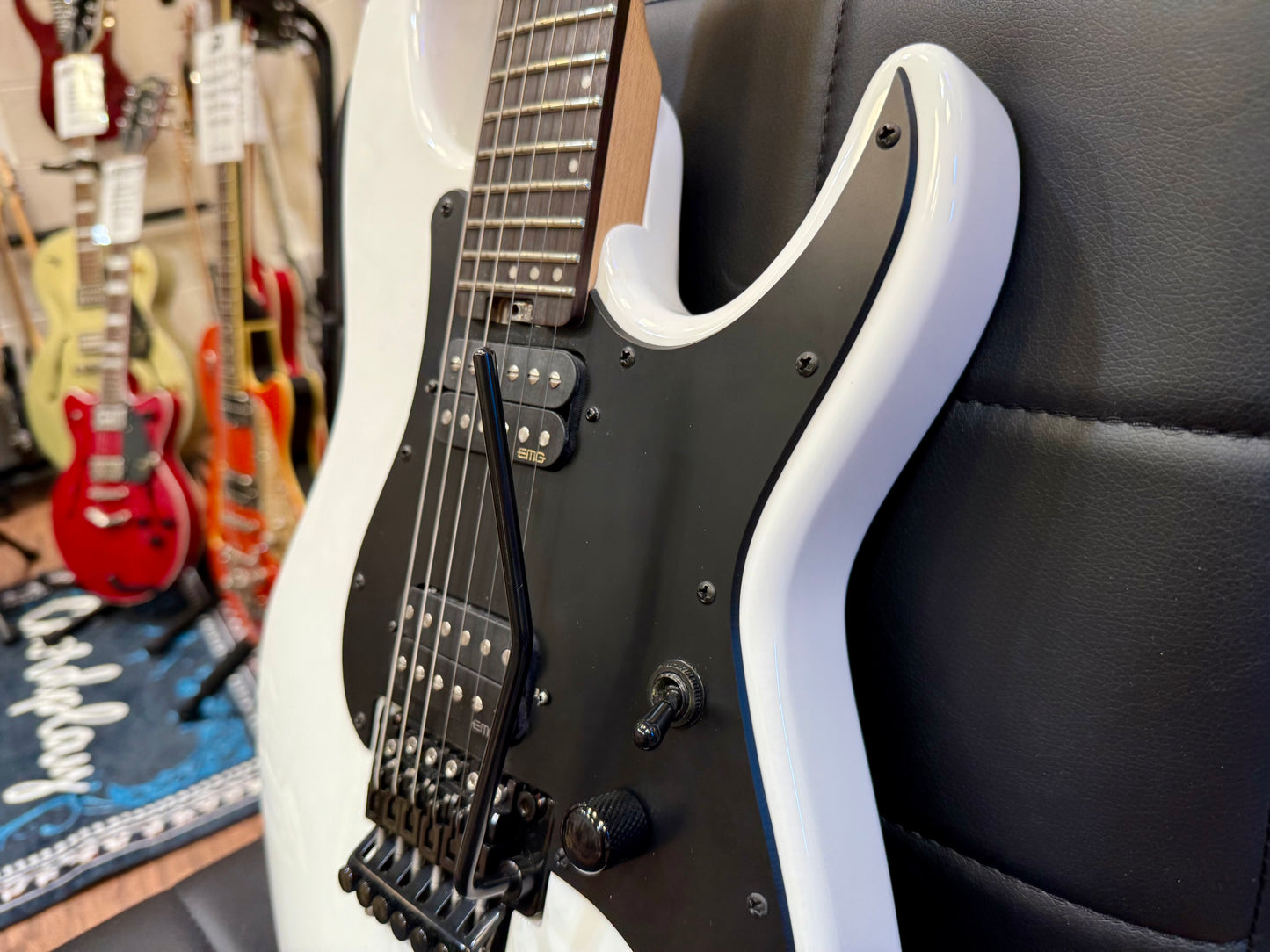 🔥2021🔥 Schecter Sun Valley Super Shredder FR~ Gloss White~ Floyd Rose!