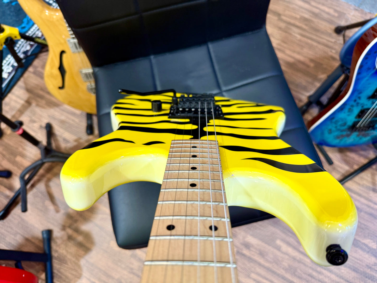 🐯MINT🐯 ESP LTD GL-200MT George Lynch~ Yellow Tiger Stripe~ Signature~ 2022!