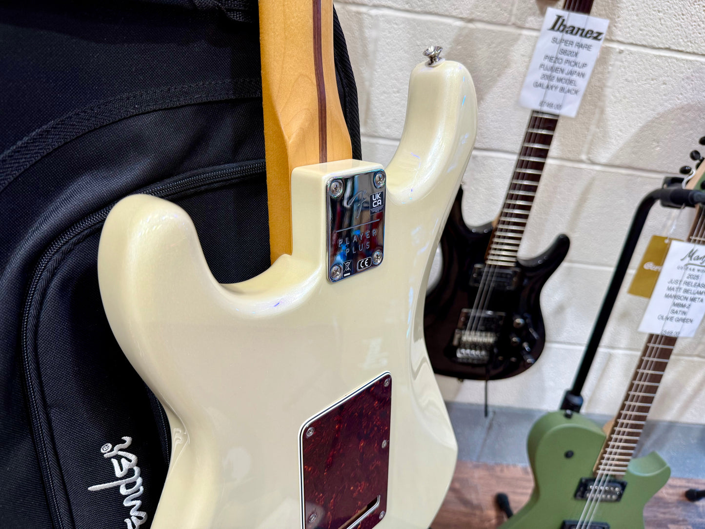 🌟2021 MINT🌟 Fender Player Plus Stratocaster~ Olympic Pearl White~ Push/Pull!