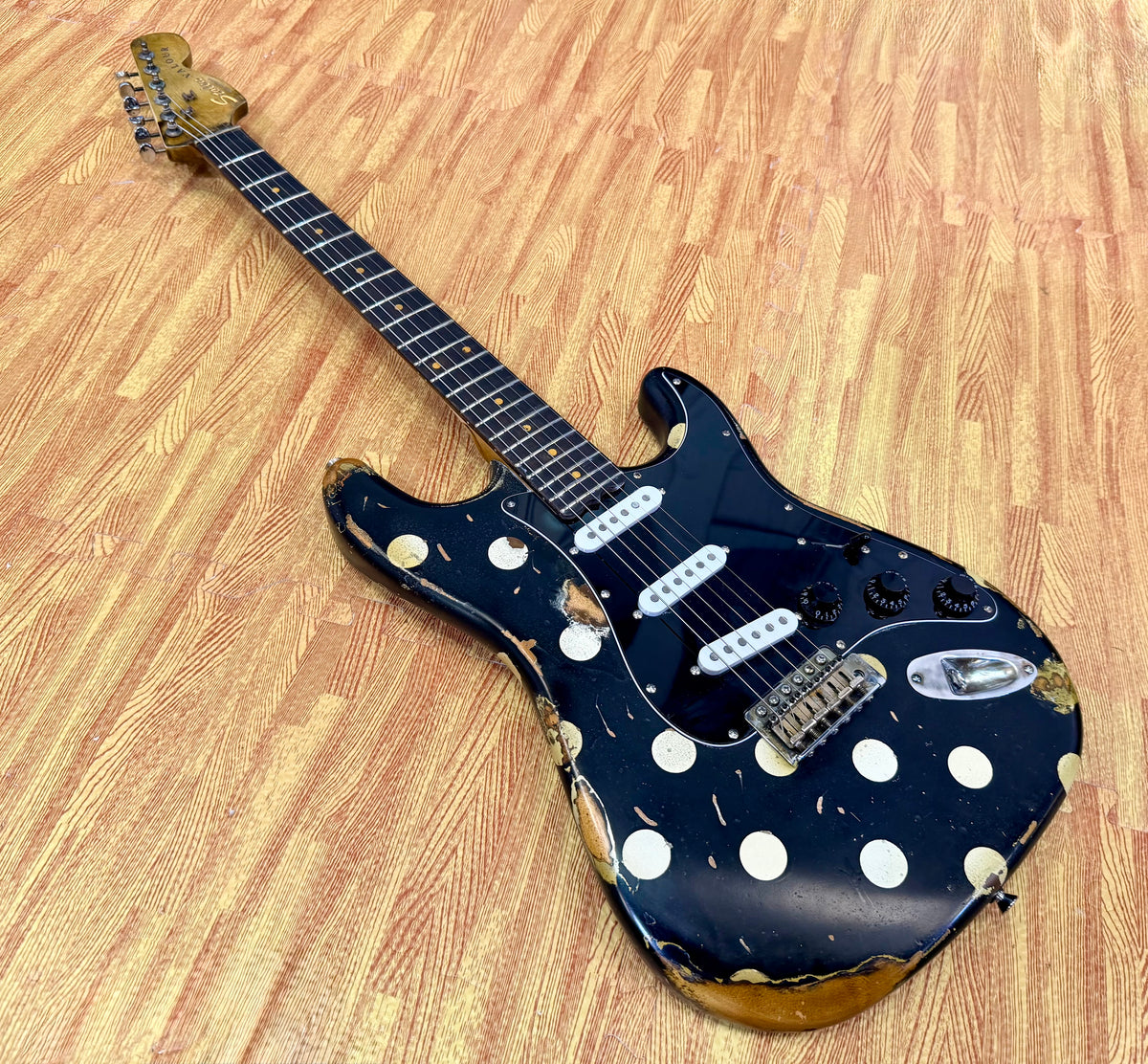 🔥Handmade In UK🔥 Stolen Valour Heavy Relic ST Polka Dot Guitar~ Buddy Guy Style!