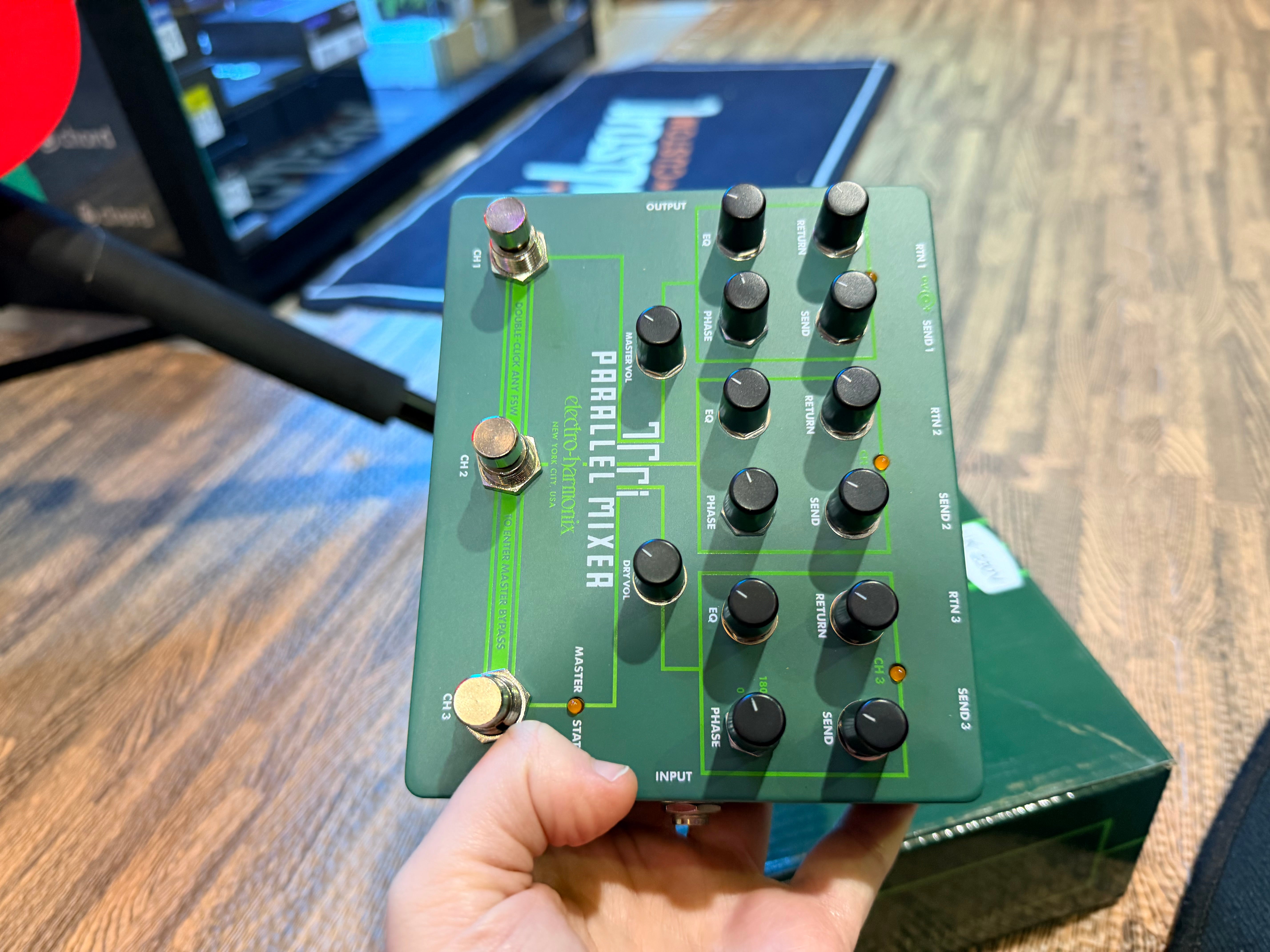 🎸 Electro-Harmonix Tri-Parallel Mixer~ Analogue Effects Loop Mixer/Switcher 🎸