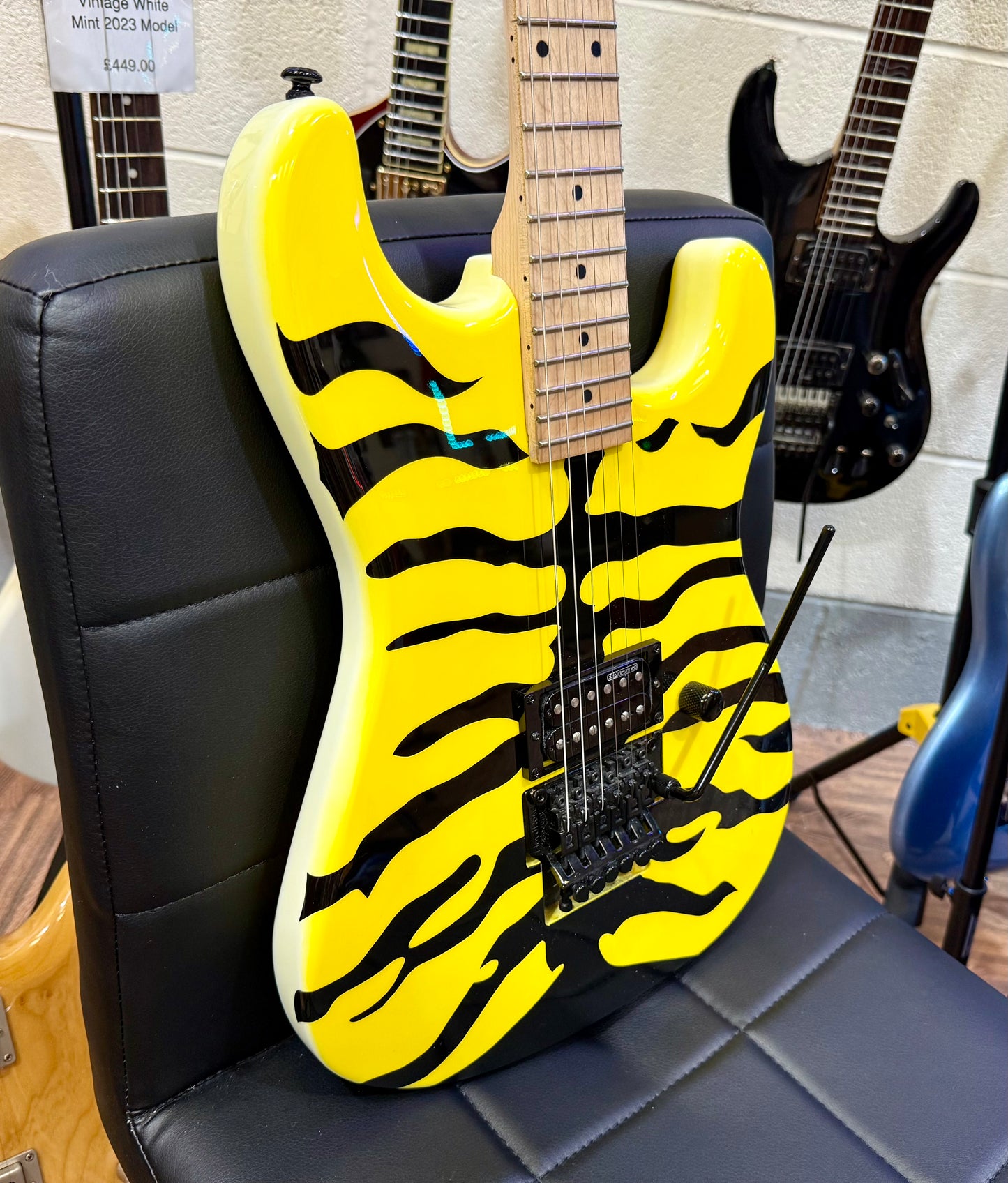 🐯MINT🐯 ESP LTD GL-200MT George Lynch~ Yellow Tiger Stripe~ Signature~ 2022!
