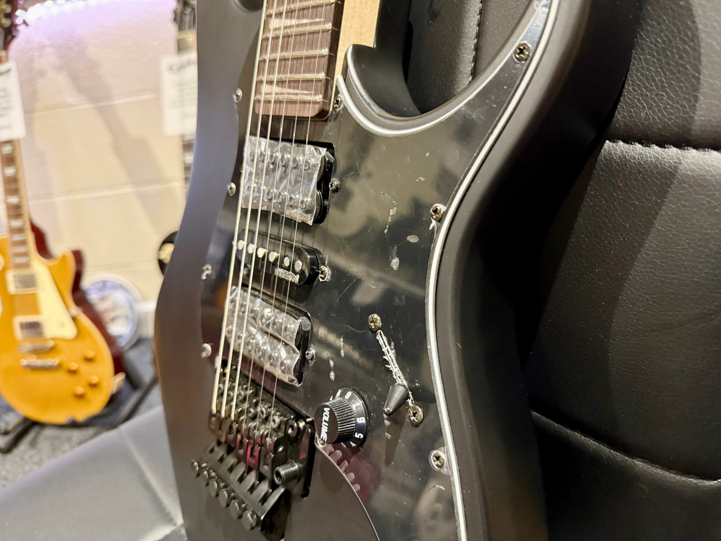 🔥EX DEMO🔥 2022 Vintage VMX Series Raider Electric Guitar~Black~ Floyd Rose!