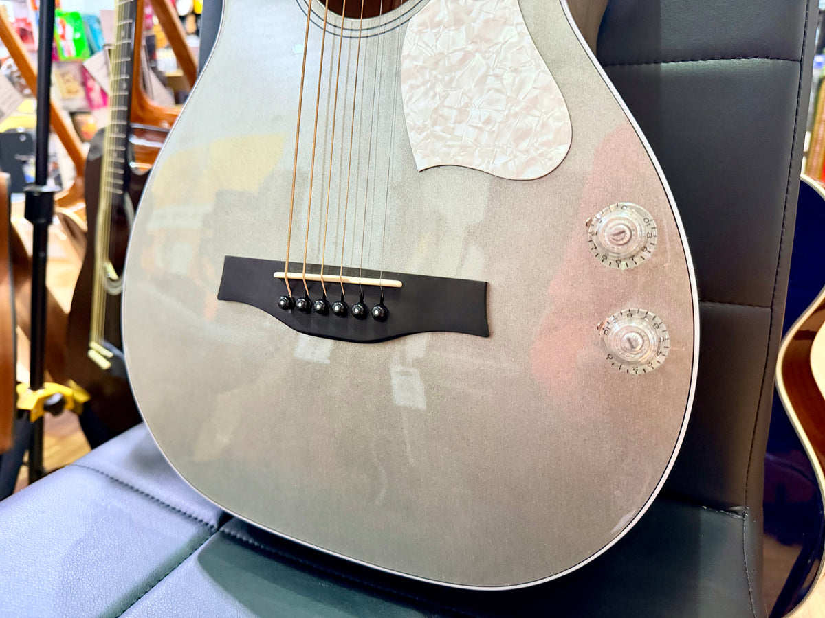 Godin Rialto JR Satina Gray HG Q-Discrete~ Canadian Made~ Wild Cherry~ Ex-Demo