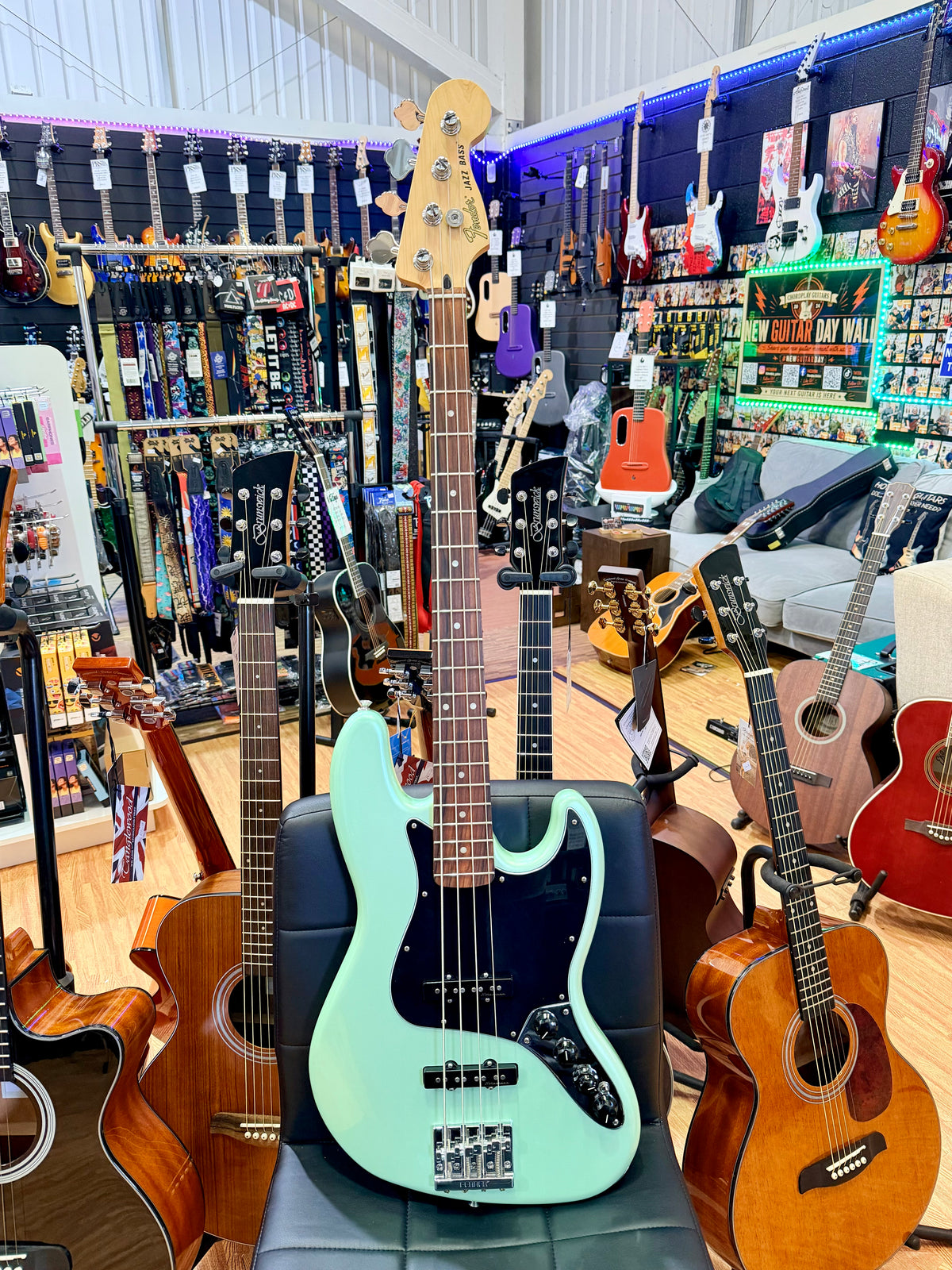 2020 Fender Deluxe Active Jazz Bass~ Surf Pearl~ Pau Ferro~ Noiseless Pickups