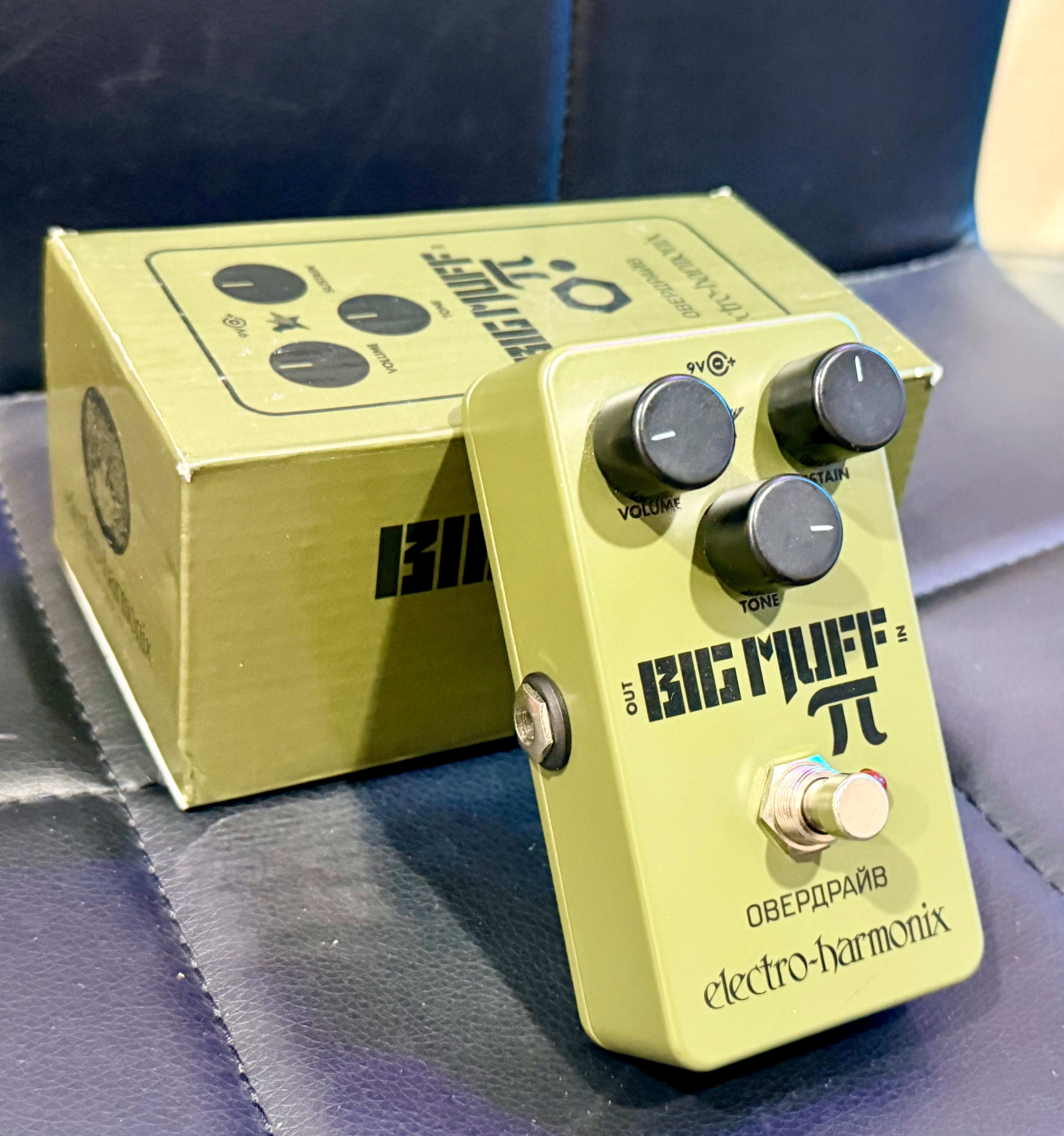 🎸 Electro Harmonix EHX Big Muff~ Green Russian Fuzz Pedal~ Boxed 🎸
