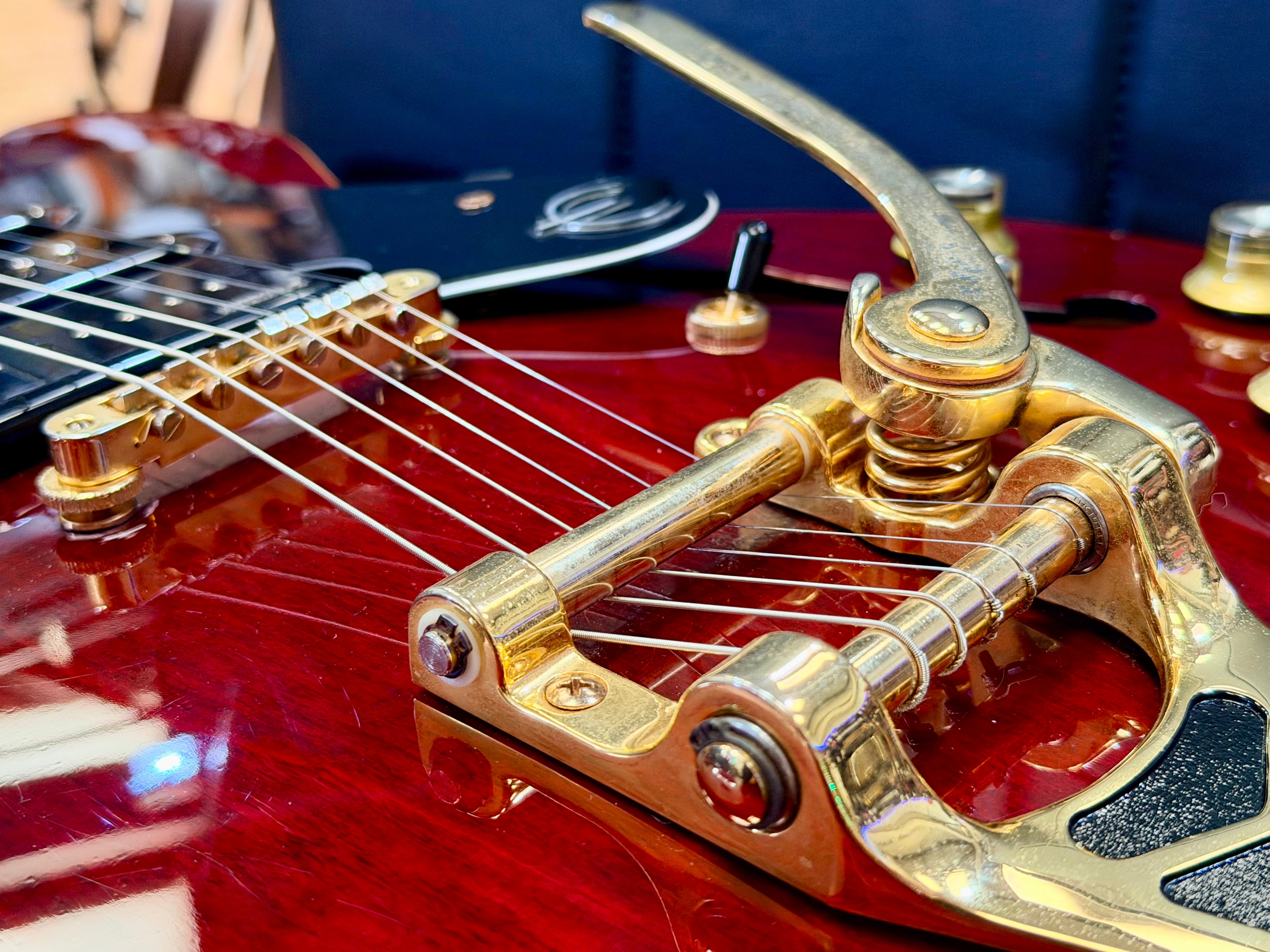 ✨2018✨ Epiphone Riviera Custom P93 Wine Red Bigsby P90 + New Gator Hard Case!