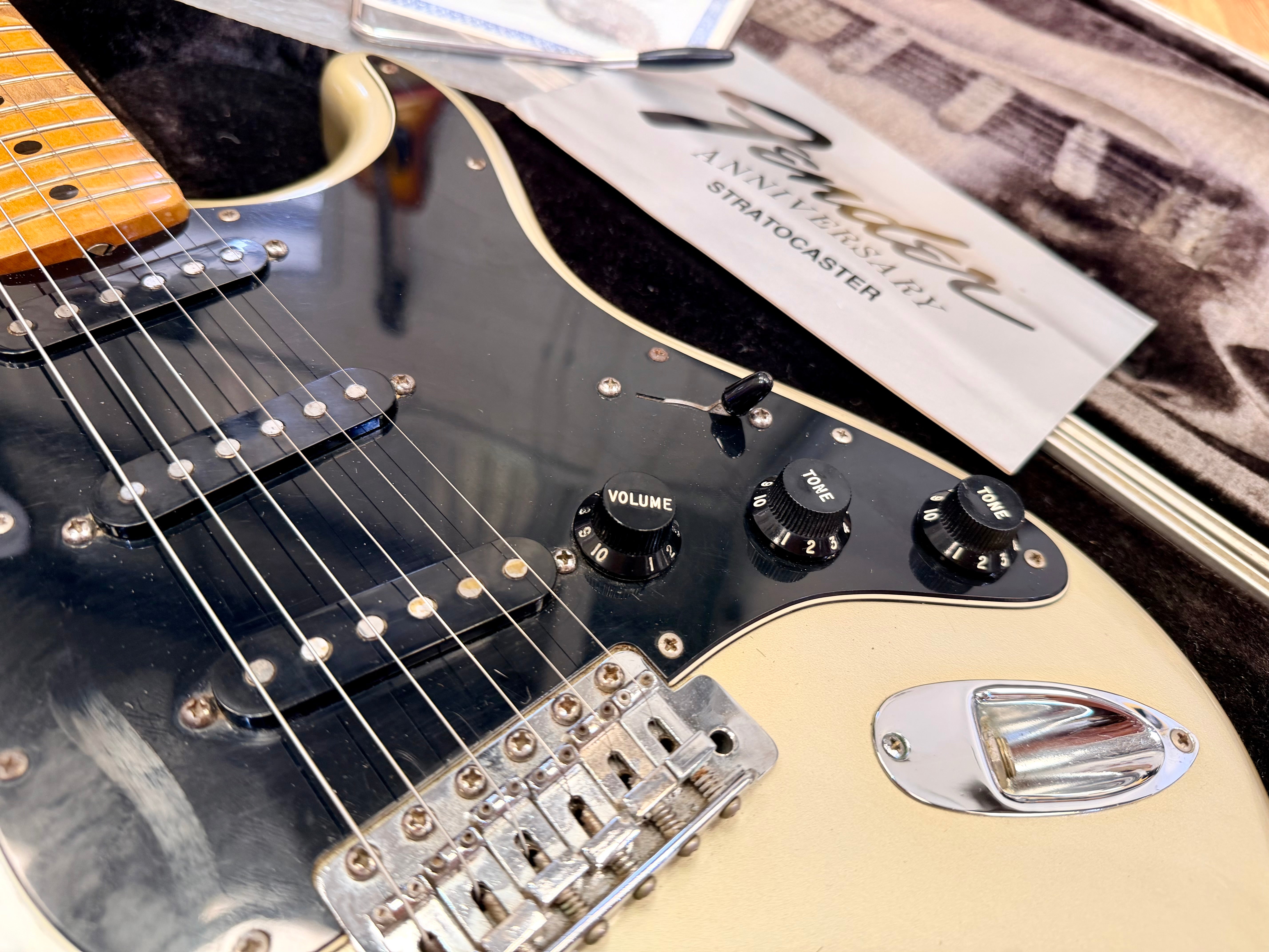 ✨1979✨ Fender 25th Anniversary American Stratocaster~ Porsche Silver + Case/COA