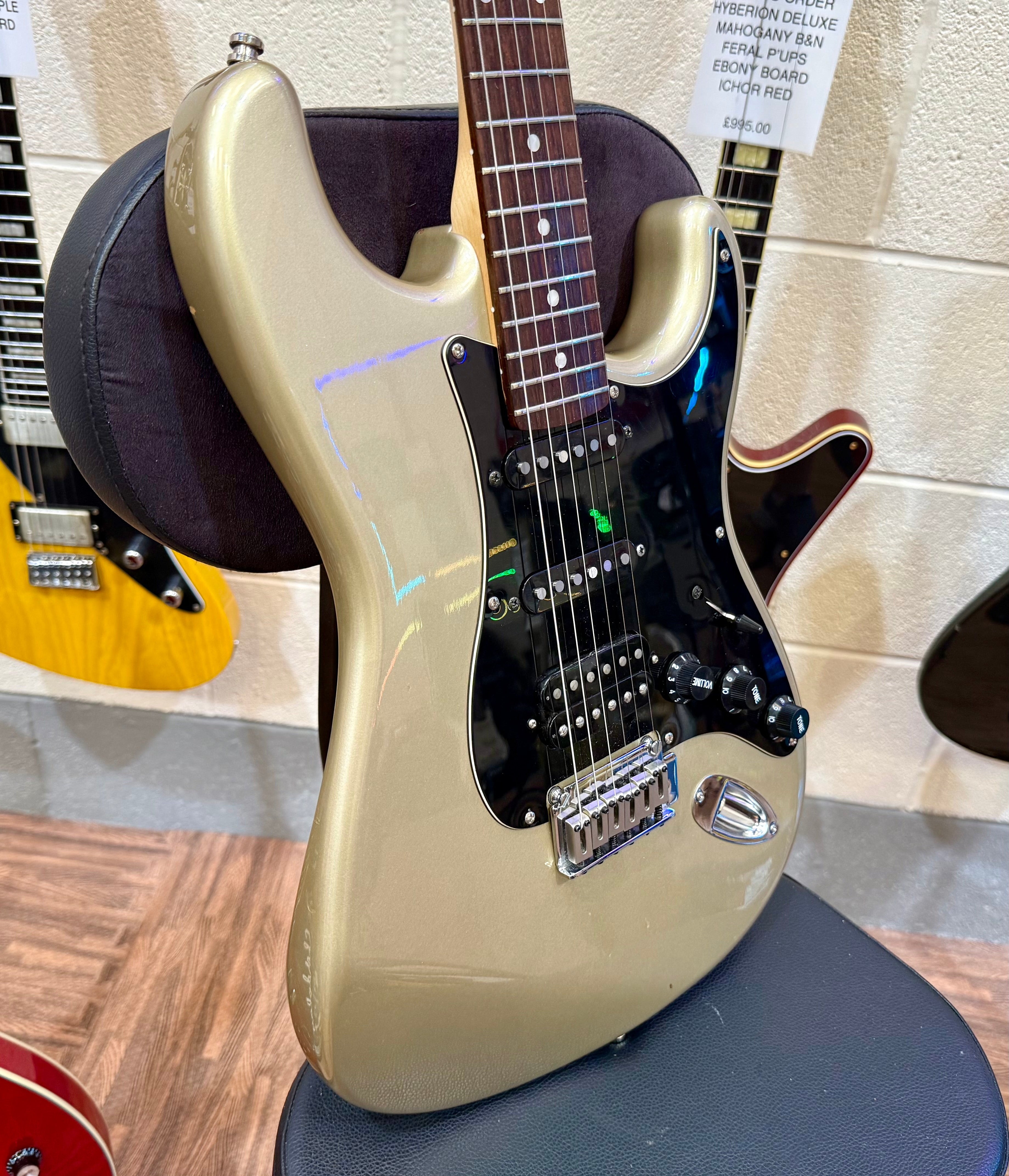 🌟2002🌟Fender Squier Stratocaster~ 20th Anniversary Ltd Edition~ Shoreline Gold!