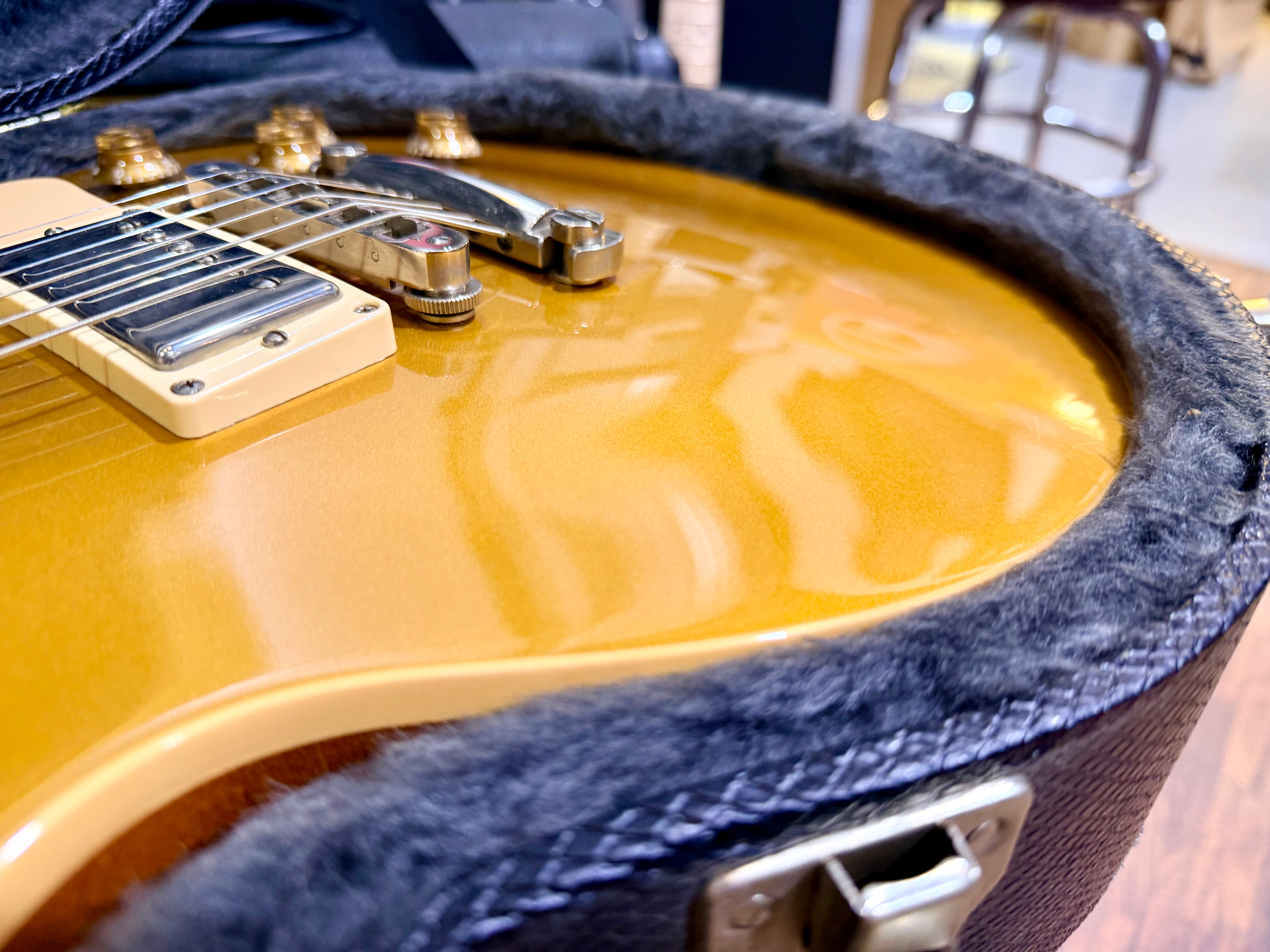 π 2005 Gibson USA Les Paul Standard Goldtop Jim Marshall OBE Signed + Case π