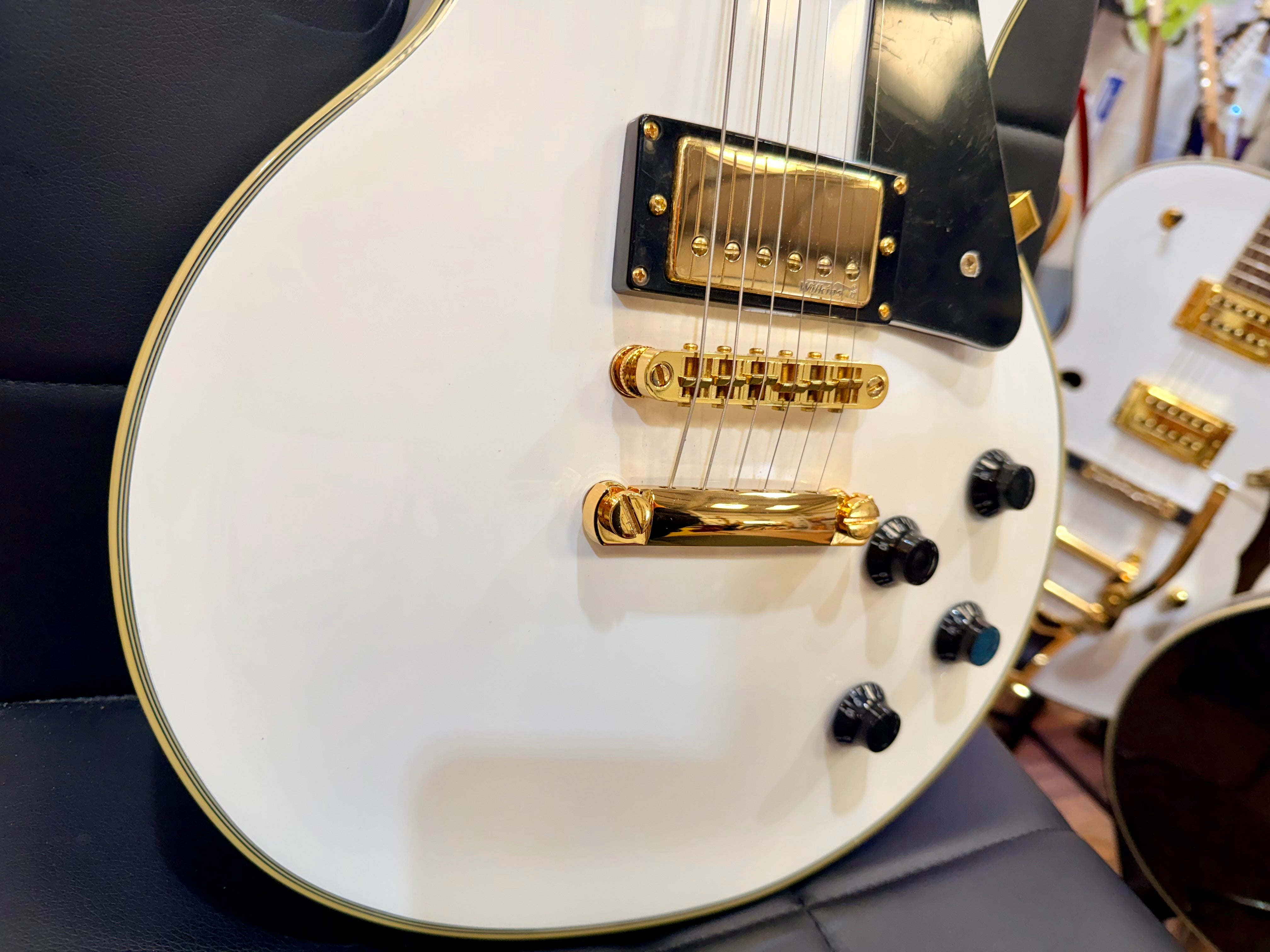 🔥B-STOCK🔥 Vintage V100 ReIssued Electric Guitar – Arctic White Les Paul V100AW