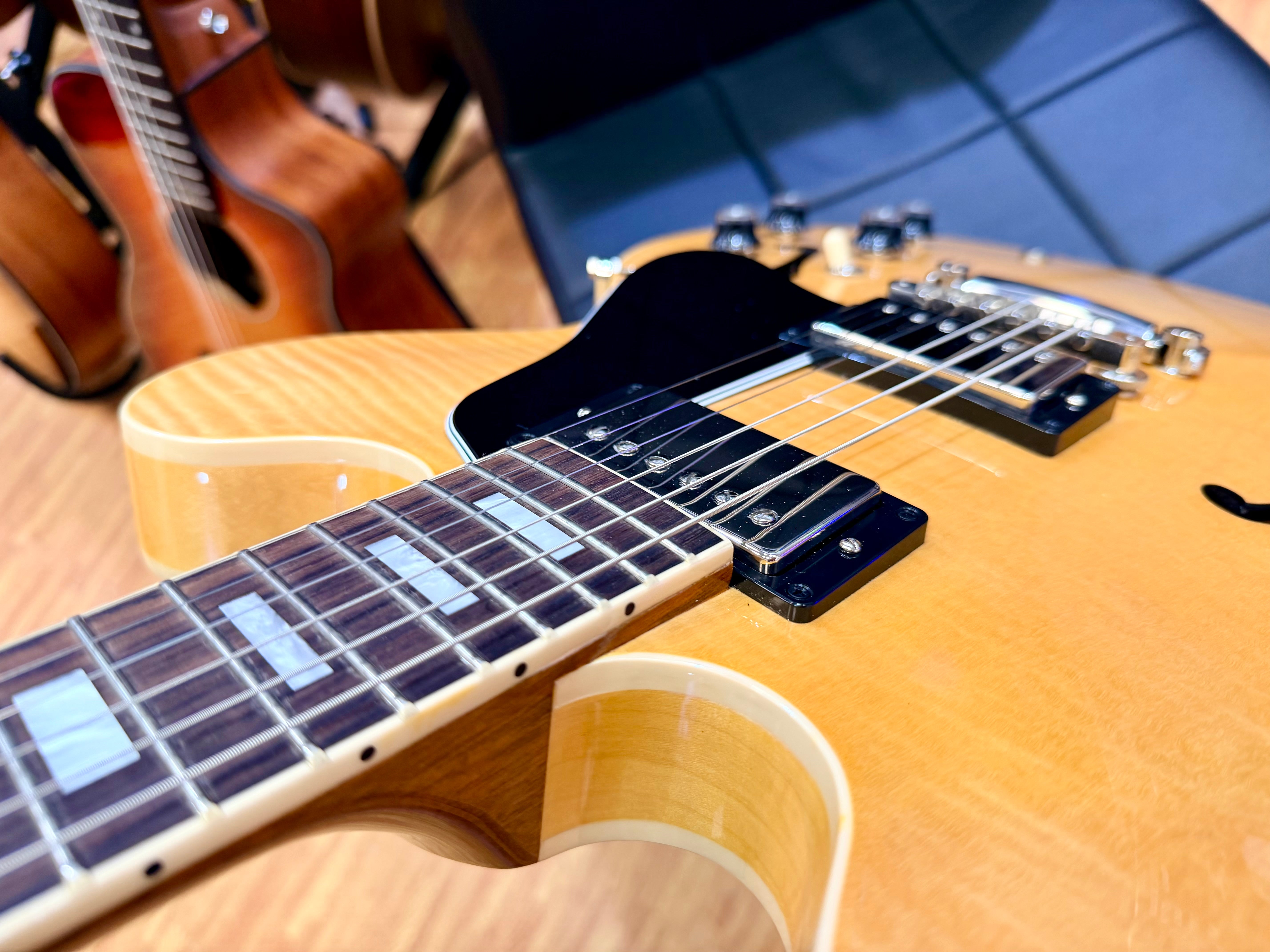 ✨MINT✨ Gibson ES-335 Figured Antique Natural~ Ex-Demo Semi-Hollow + Hard Case!