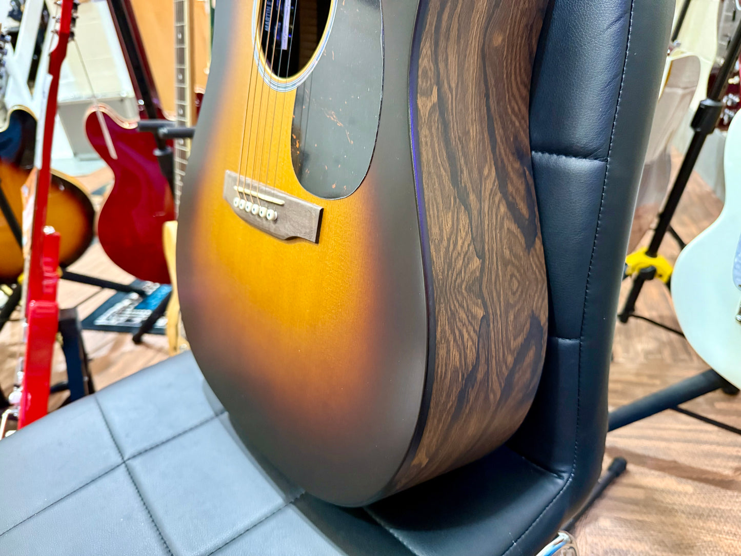 🔥MINT 2025🔥 Martin D-X2E Ziricote Burst~ Electro-Acoustic~ Dreadnought + Bag!