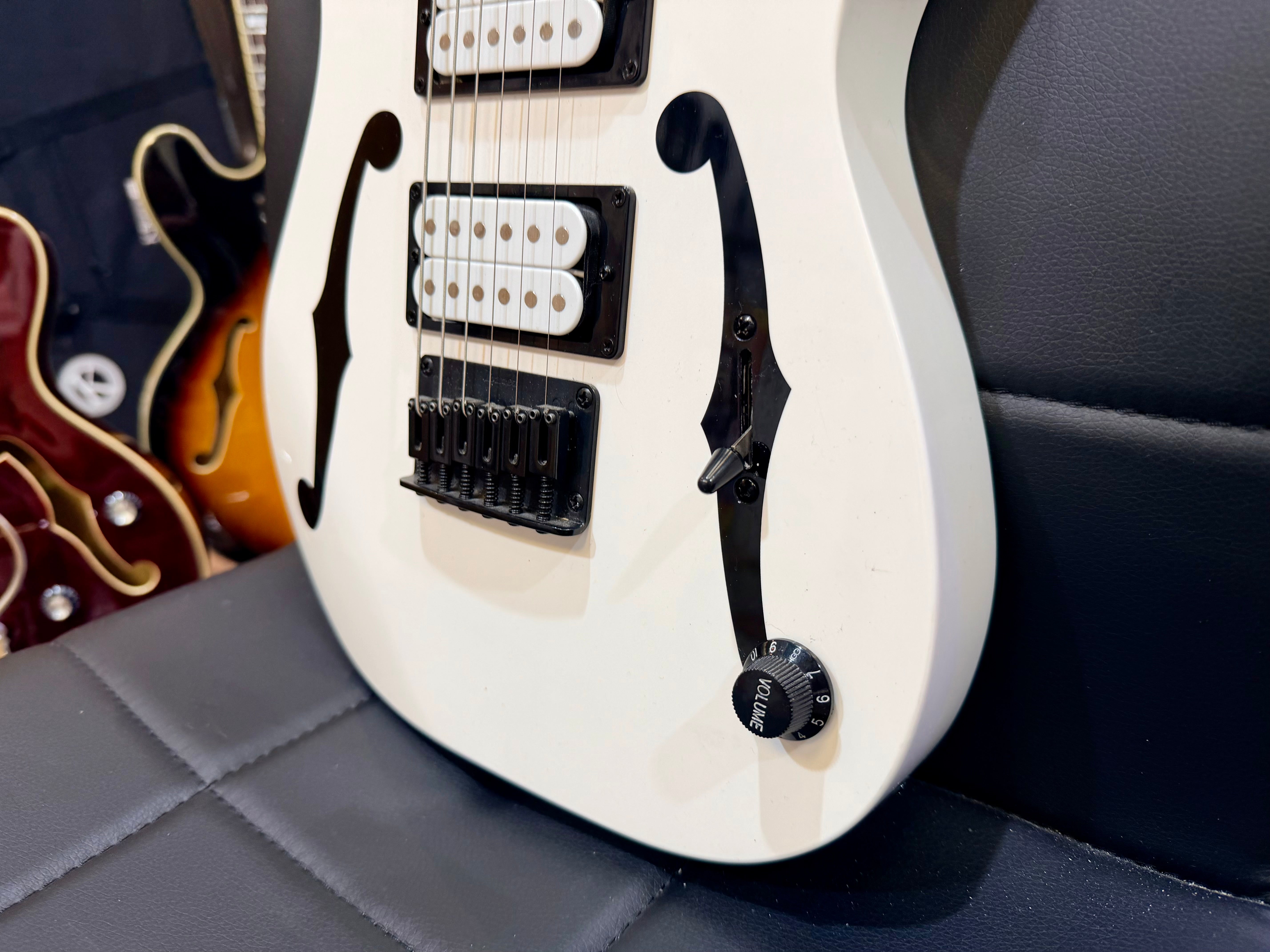 🔥 3/4 Size 🔥 Ibanez PGM Paul Gilbert Mikro Series Electric Guitar~ White!