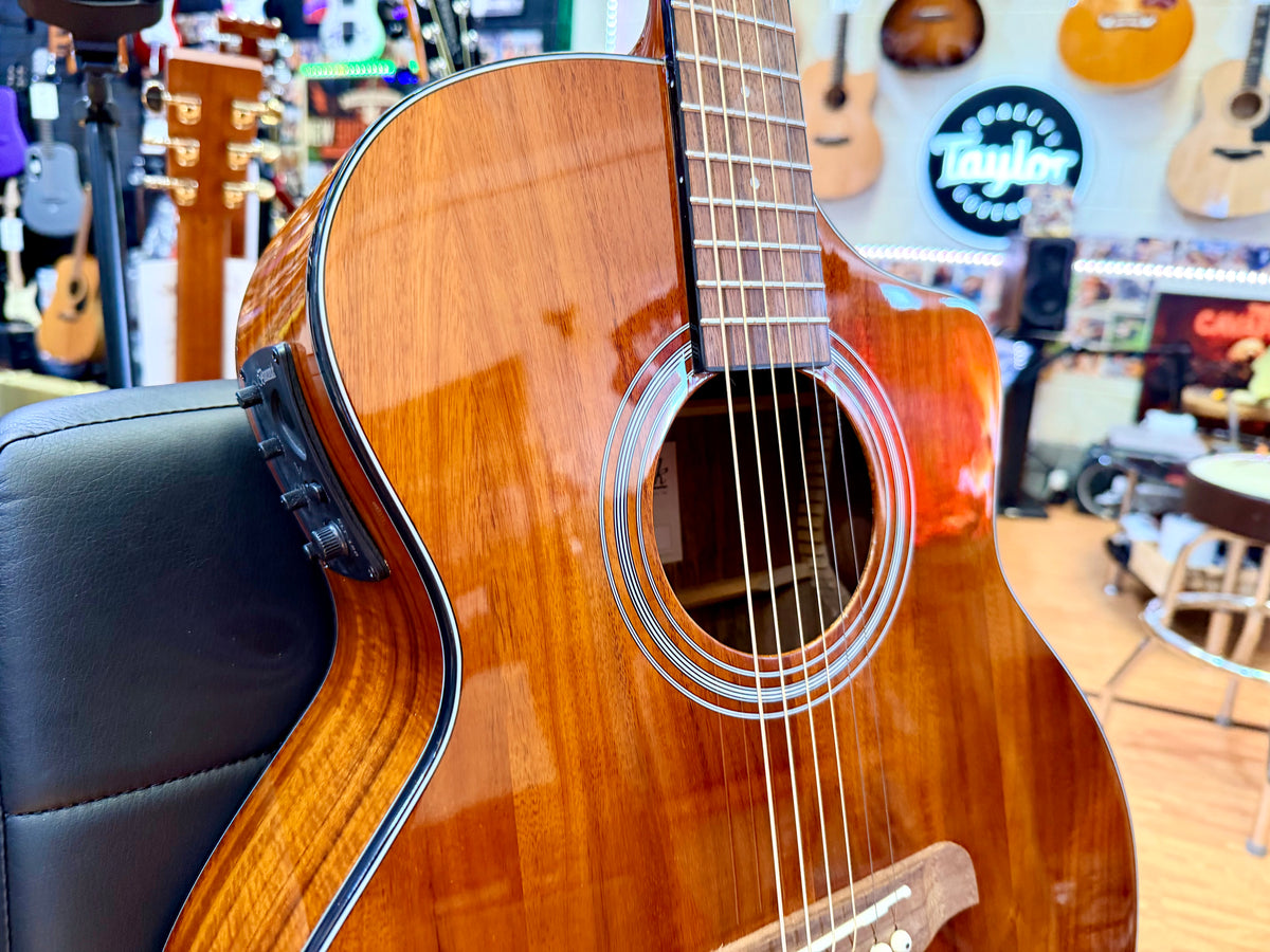 ✨NEW✨ Brunswick BTK60KO Koa Grand Auditorium Cutaway Electro Acoustic Guitar!
