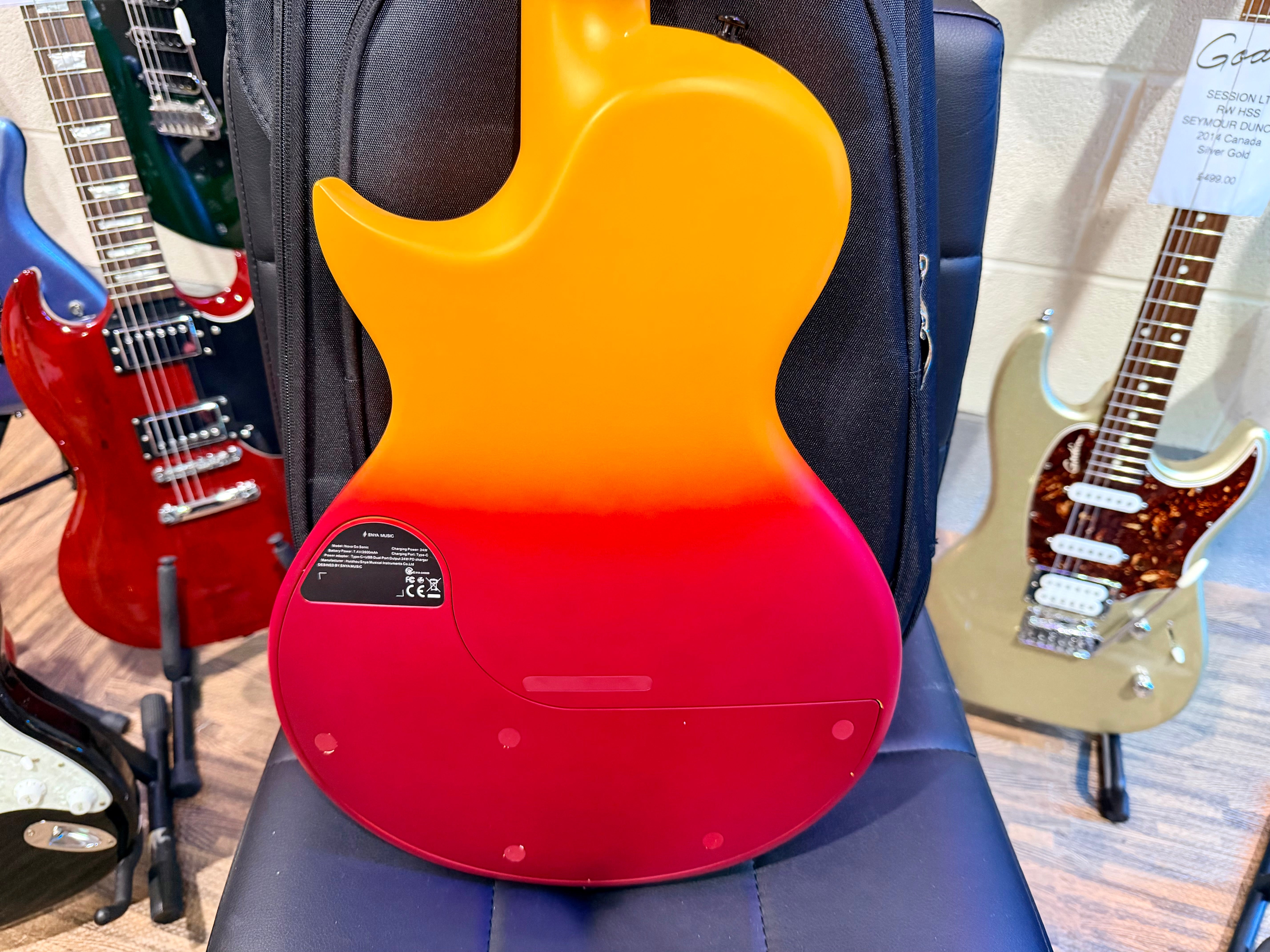 🔥 Enya Nova Go Sonic~ Volcanic Red~ Smart Electric Guitar~Speaker & FX + Bag 🔥