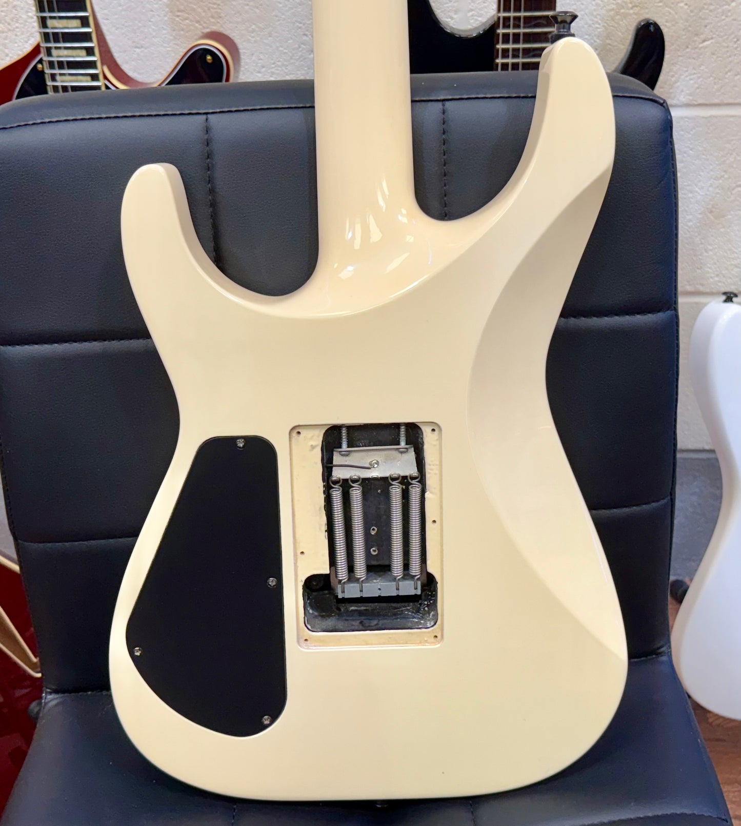 🔥SEYMOUR DUNCAN🔥 Jackson SLX DX Soloist Thru Neck~ Creme ’Vintage’ White!