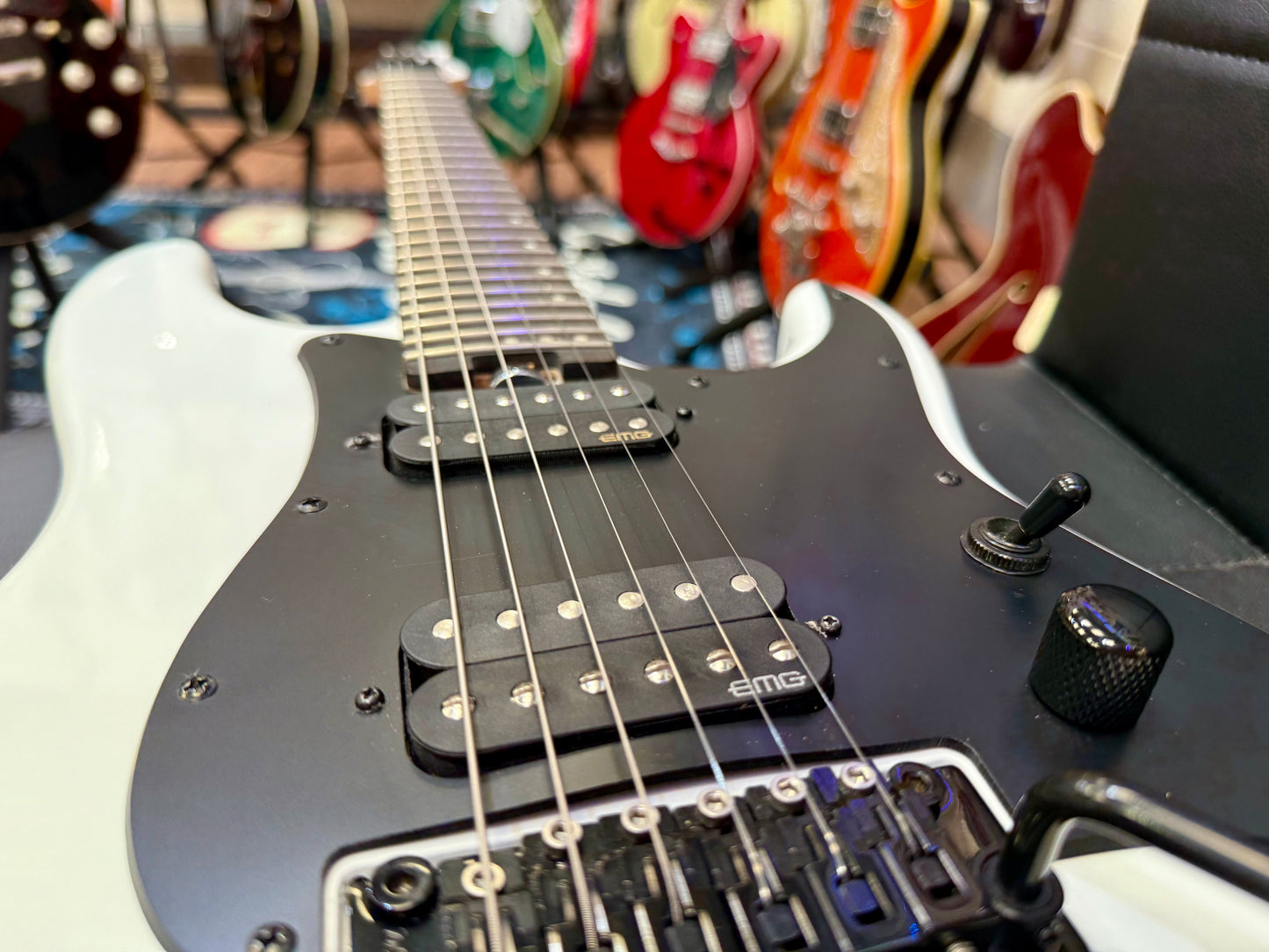 🔥2021🔥 Schecter Sun Valley Super Shredder FR~ Gloss White~ Floyd Rose!