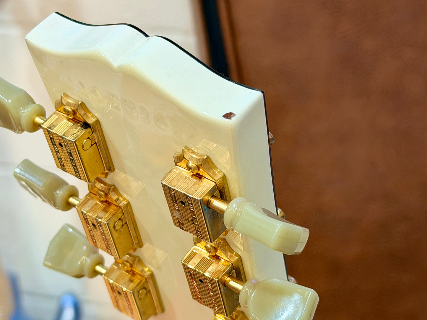 π2009π Gibson Les Paul Studio~ Alpine White & Gold~ Ebony Fretboard~ Gig Bag!