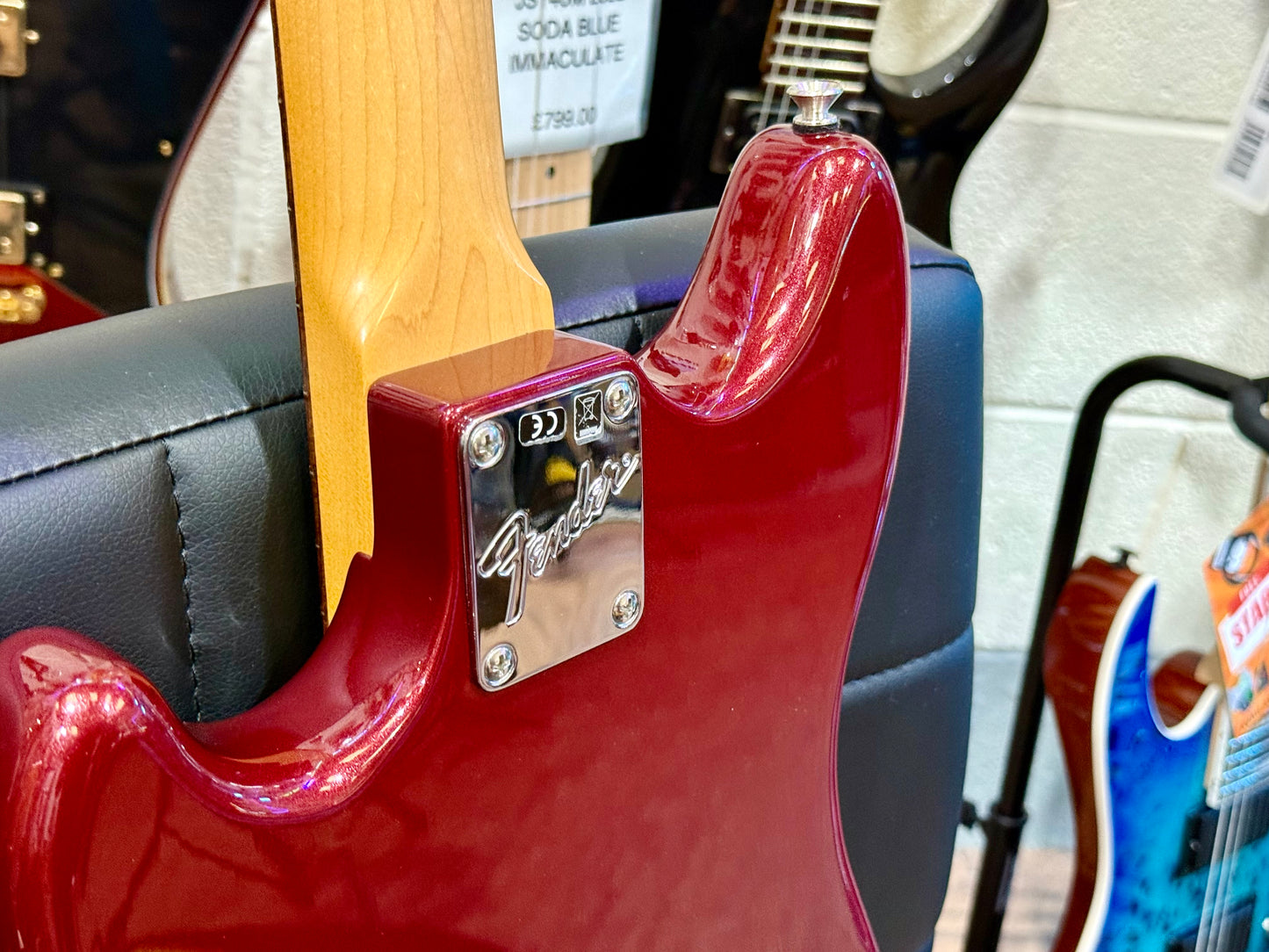 🔥2021 USA🔥 Fender American Performer Mustang Bass~ Aubergine Sparkle + COA!