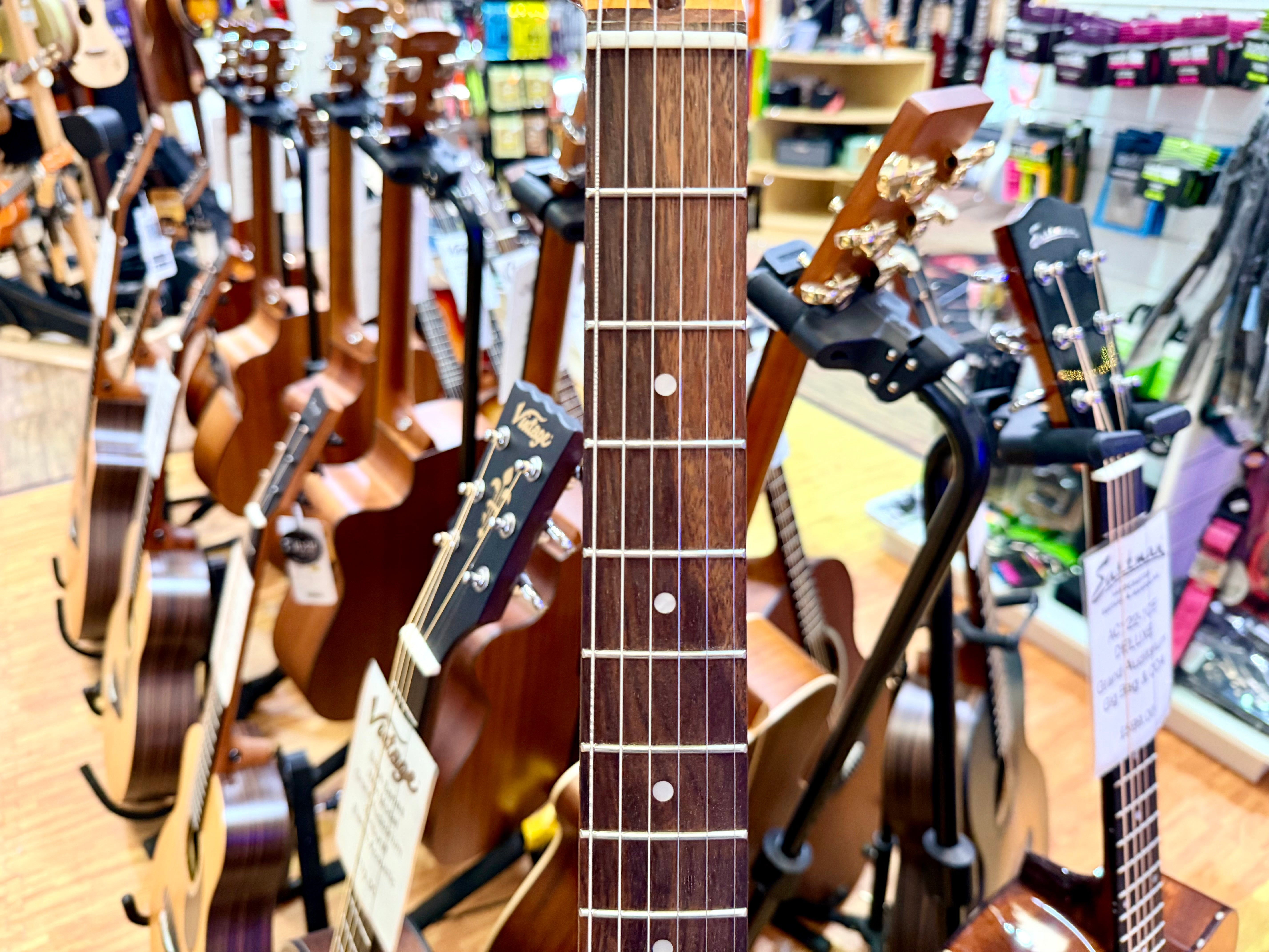 ✨1/250✨ Limited Edition Squier Classic Vibe 60’s Jazzmaster FSR Black & Gold!