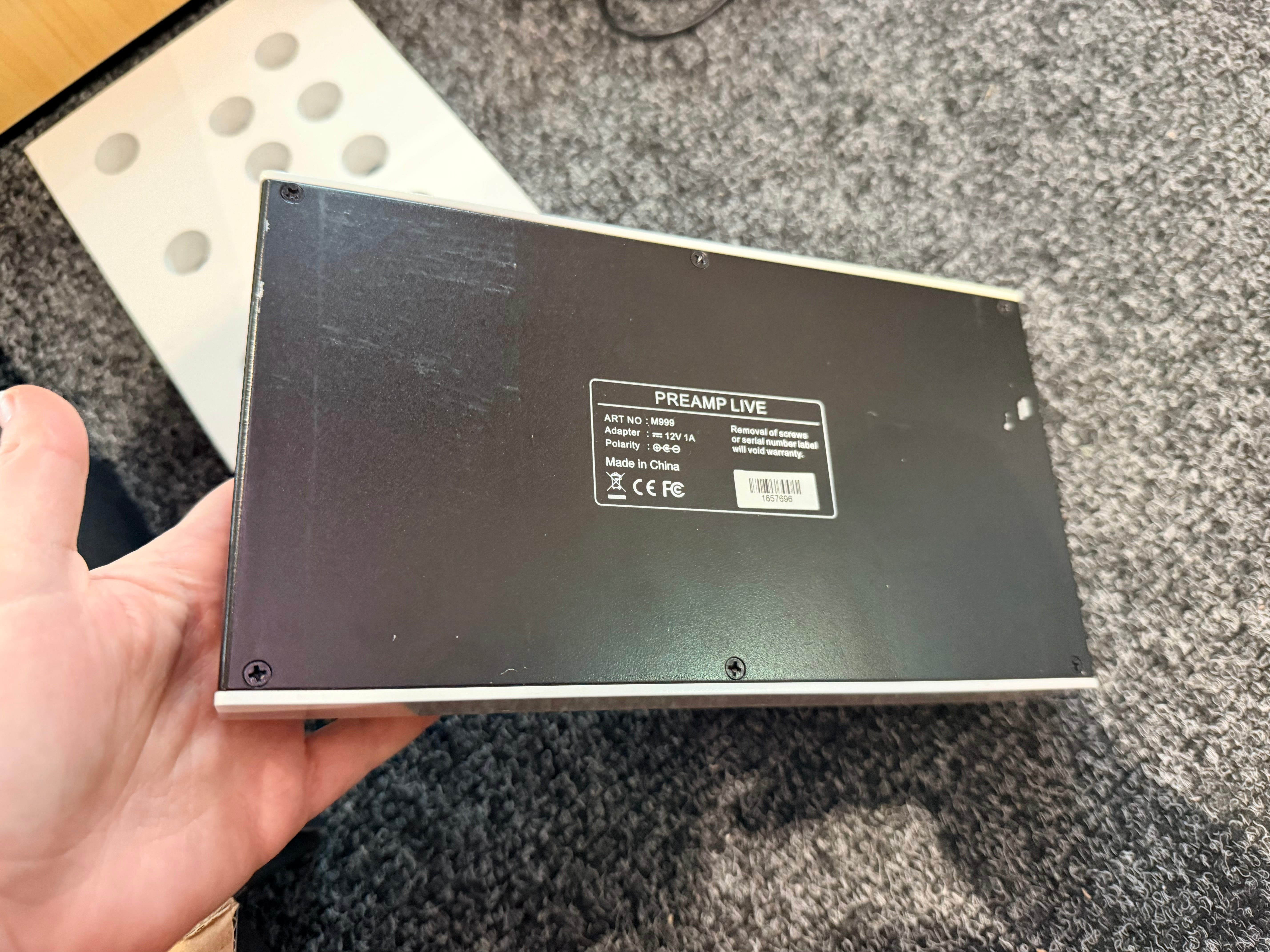 ๐ธ Mooer Preamp Live Guitar Pedal with Power Supply & Box ๐ธ