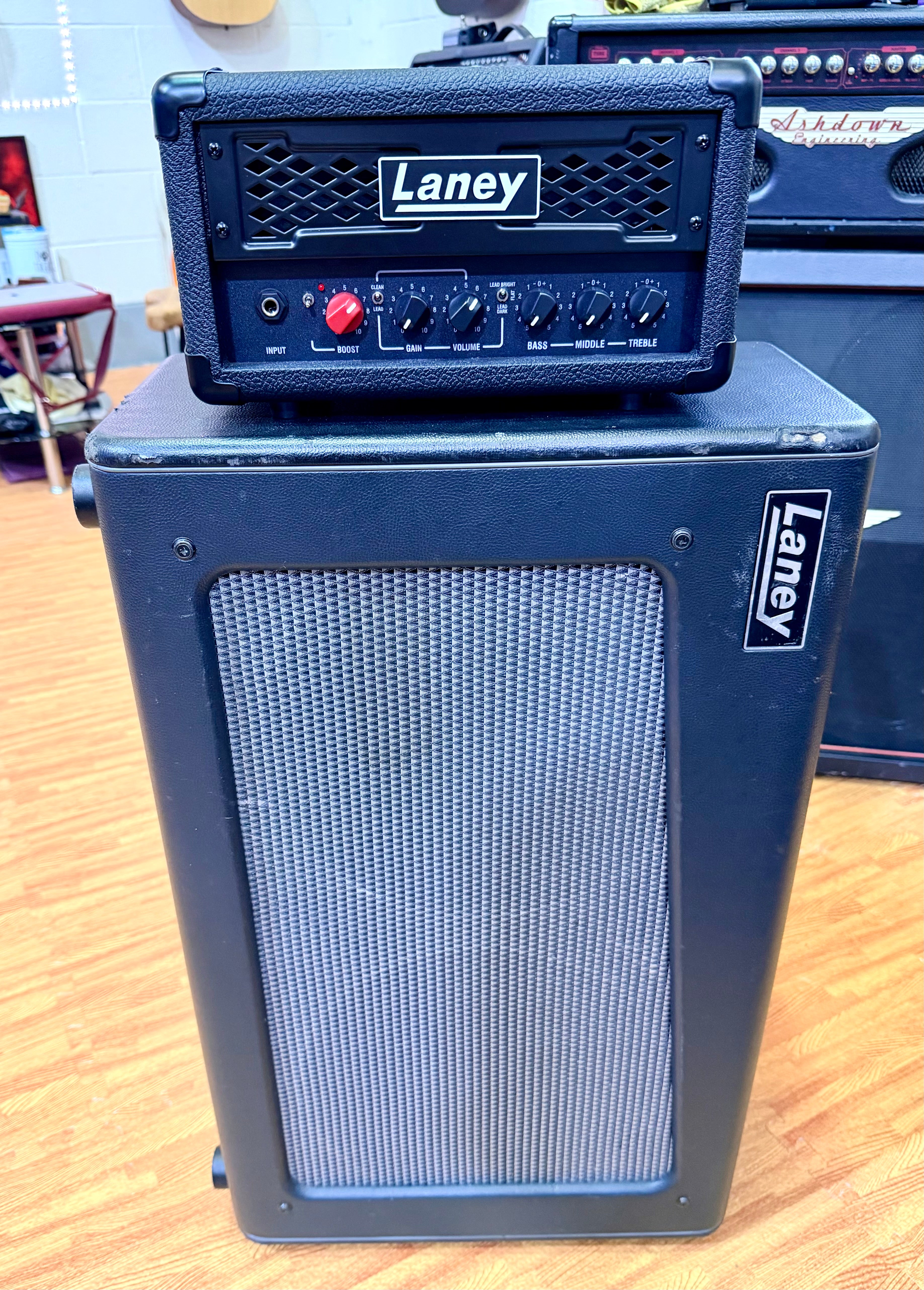 🔥DEAL🔥 Laney Ironheart Foundry Leadtop 60W Head & Laney CUB-212 2x12 Cabinet!