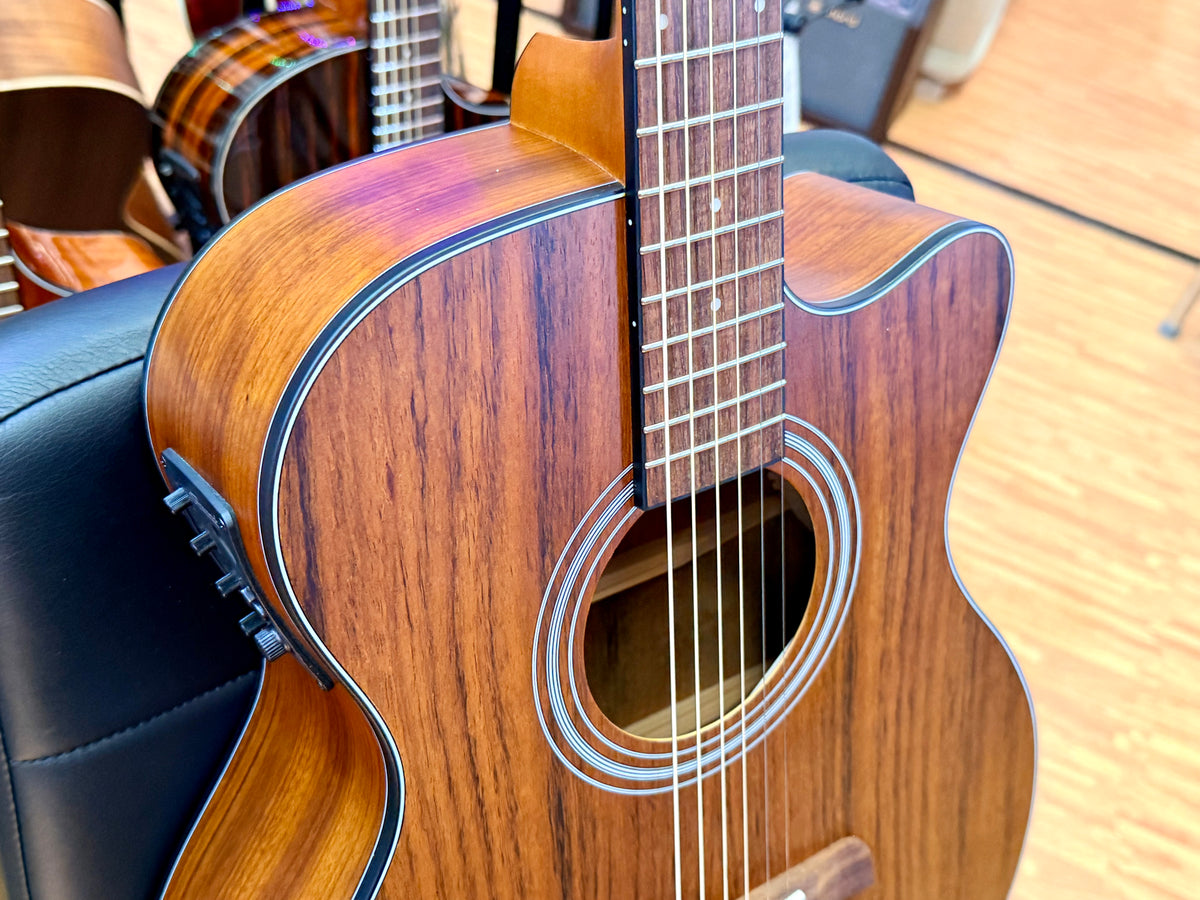 ✨NEW✨ Brunswick BTK30WNO Walnut Grand Auditorium Cutaway Electro Acoustic Guitar