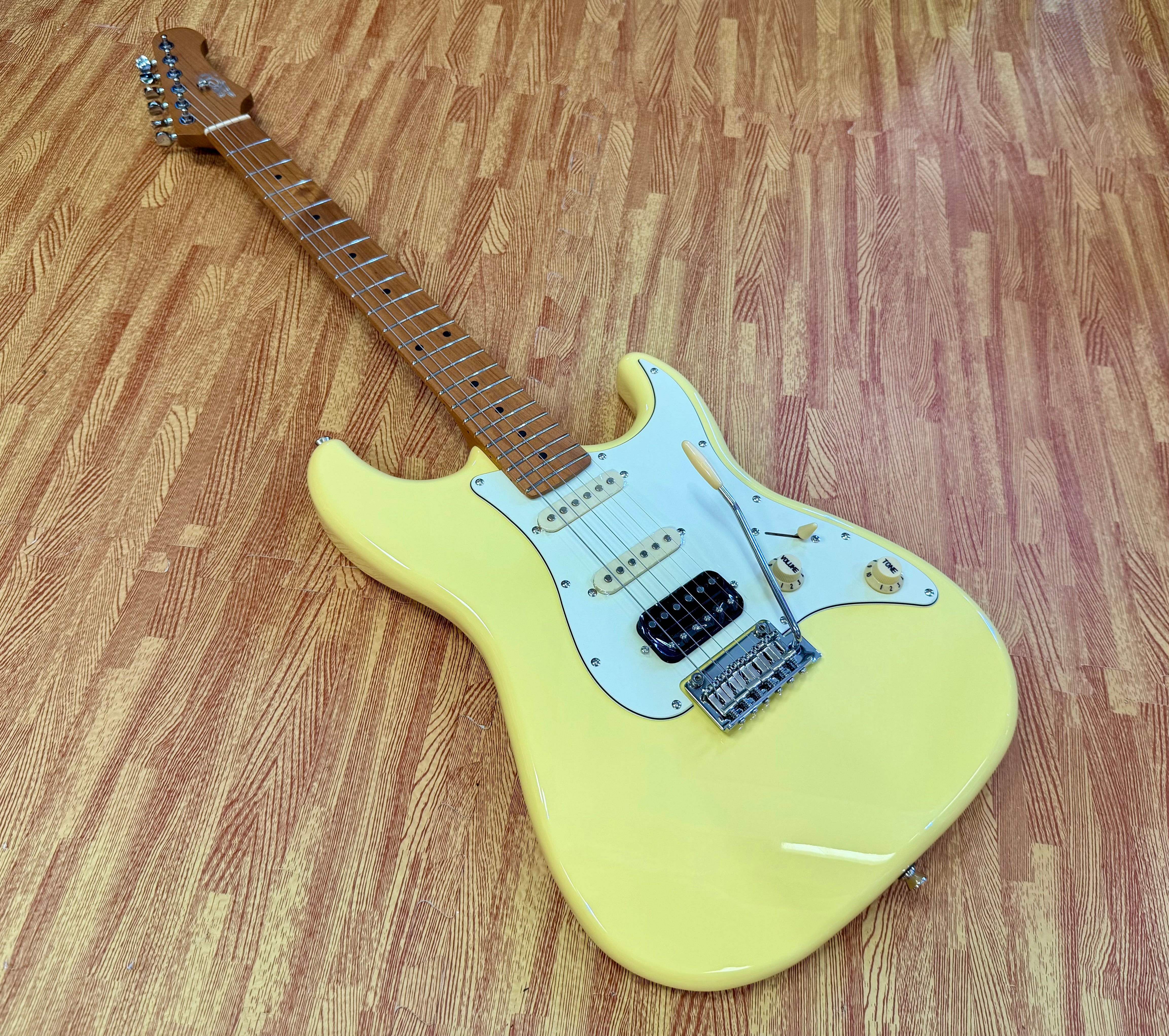 ⚡️NEW⚡️ JET JS-400 HSS Electric Guitar~ Vintage Yellow~ Strat~ 2026 Butterscotch