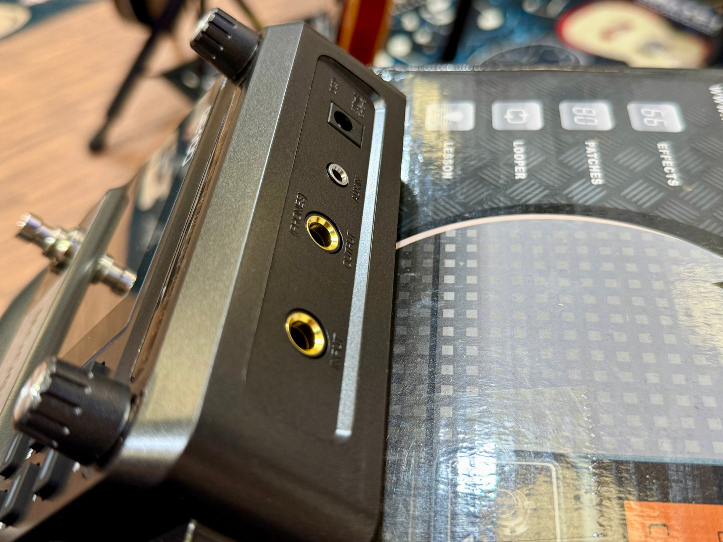 🎸 Mooer GE 100 Guitar Multi Effects Processor~ FX Unit~ Boxed! 🎸