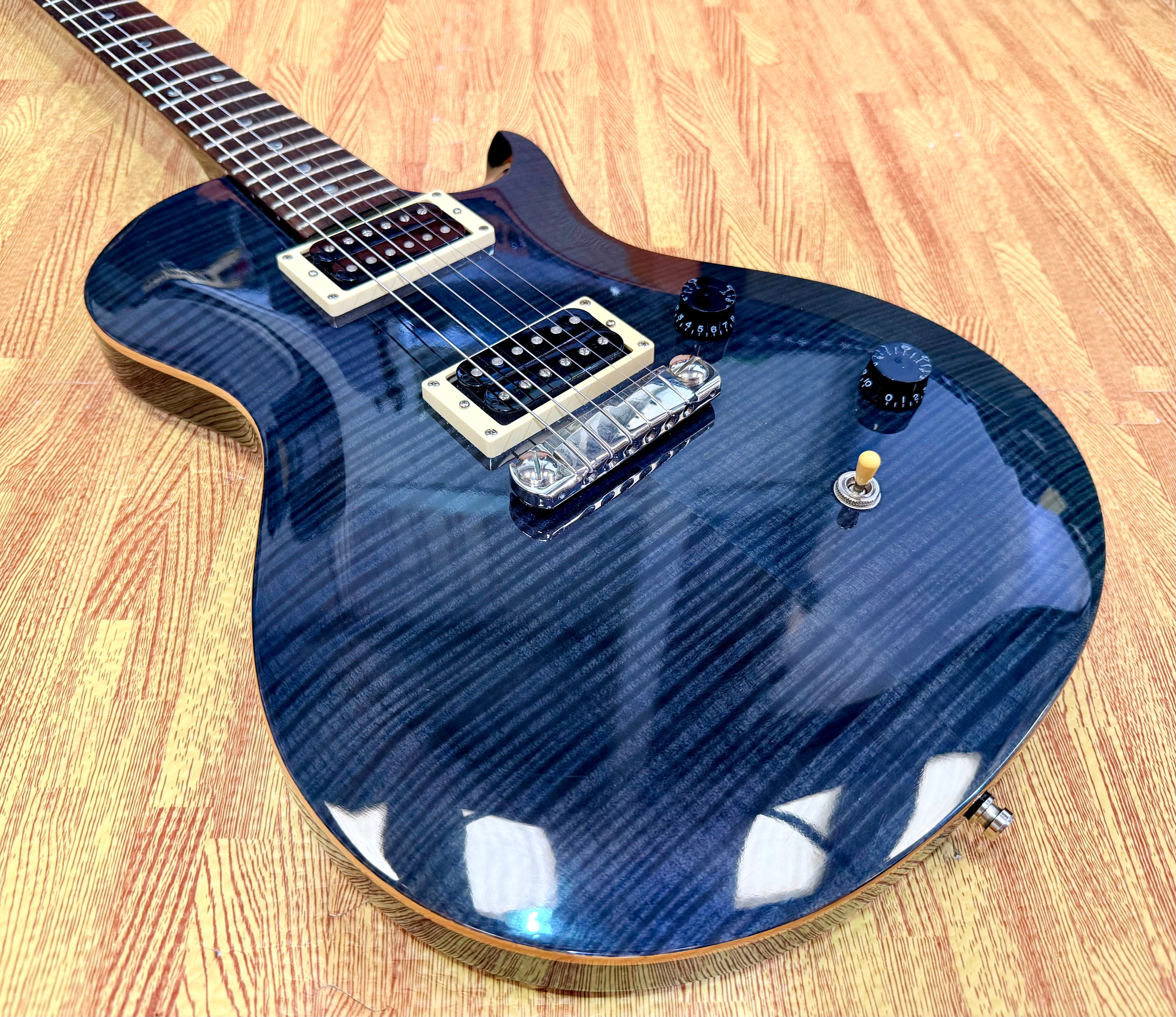 π2006π PRS SE Singlecut Guitar~ Grey Black~ Korean Model~ Cherished Condition!