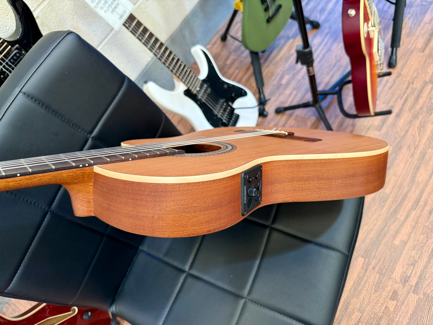 🌟Alhambra Z-Nature CT EZ Thin Bodied Cutaway Electro Classical Guitar~ Nylon 🌟